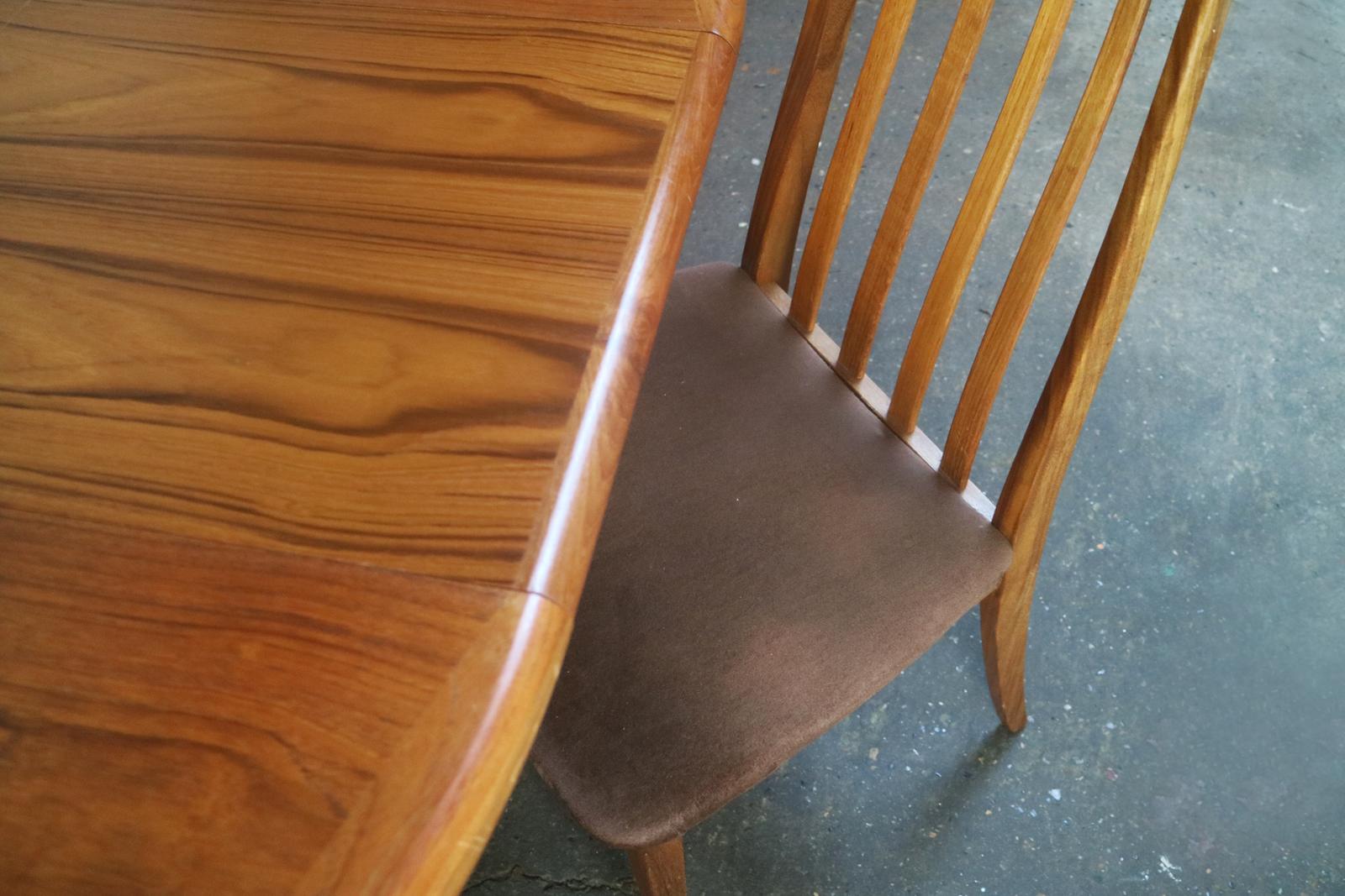 1970s Midcentury Danish Table and Total of Six G Plan Dining Chairs In Excellent Condition For Sale In London, GB