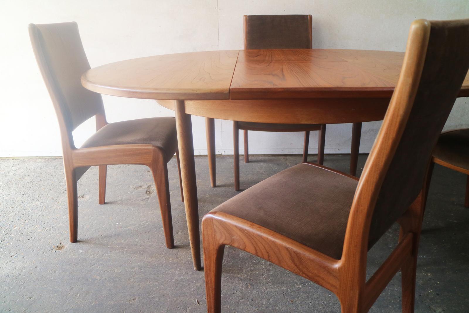 1970s Midcentury G Plan Dining Table and Chairs In Good Condition For Sale In London, GB