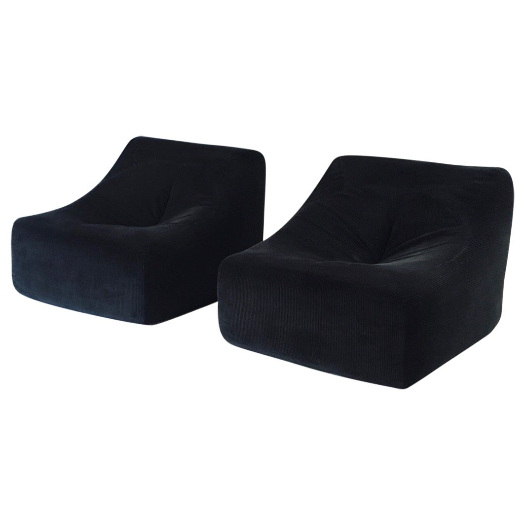 Set di sedie da salotto in velluto a coste di design francese del Midcentury Modern degli anni 
70 in vendita