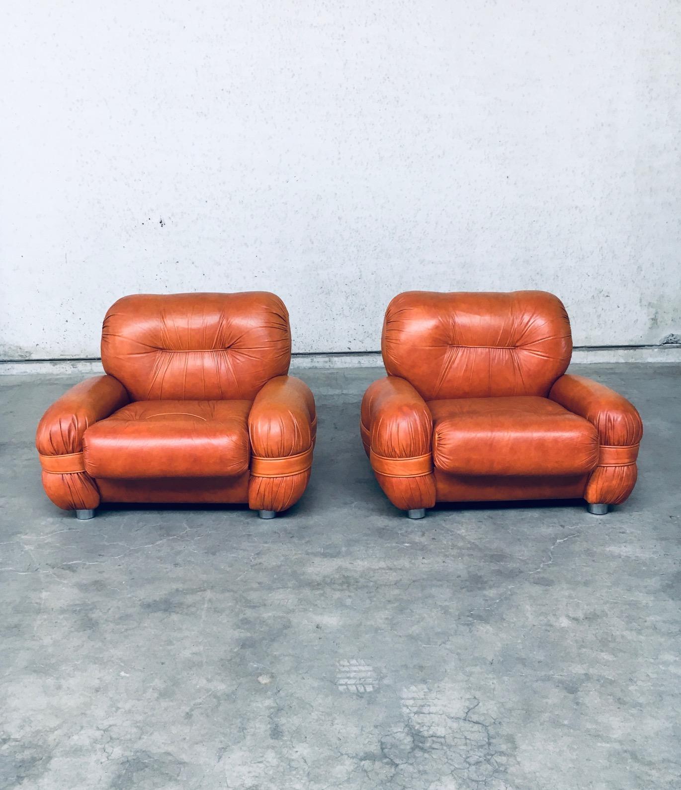 Mid-Century Modern 1970's Midcentury Modern Italian Design Leather Lounge Chair Set For Sale