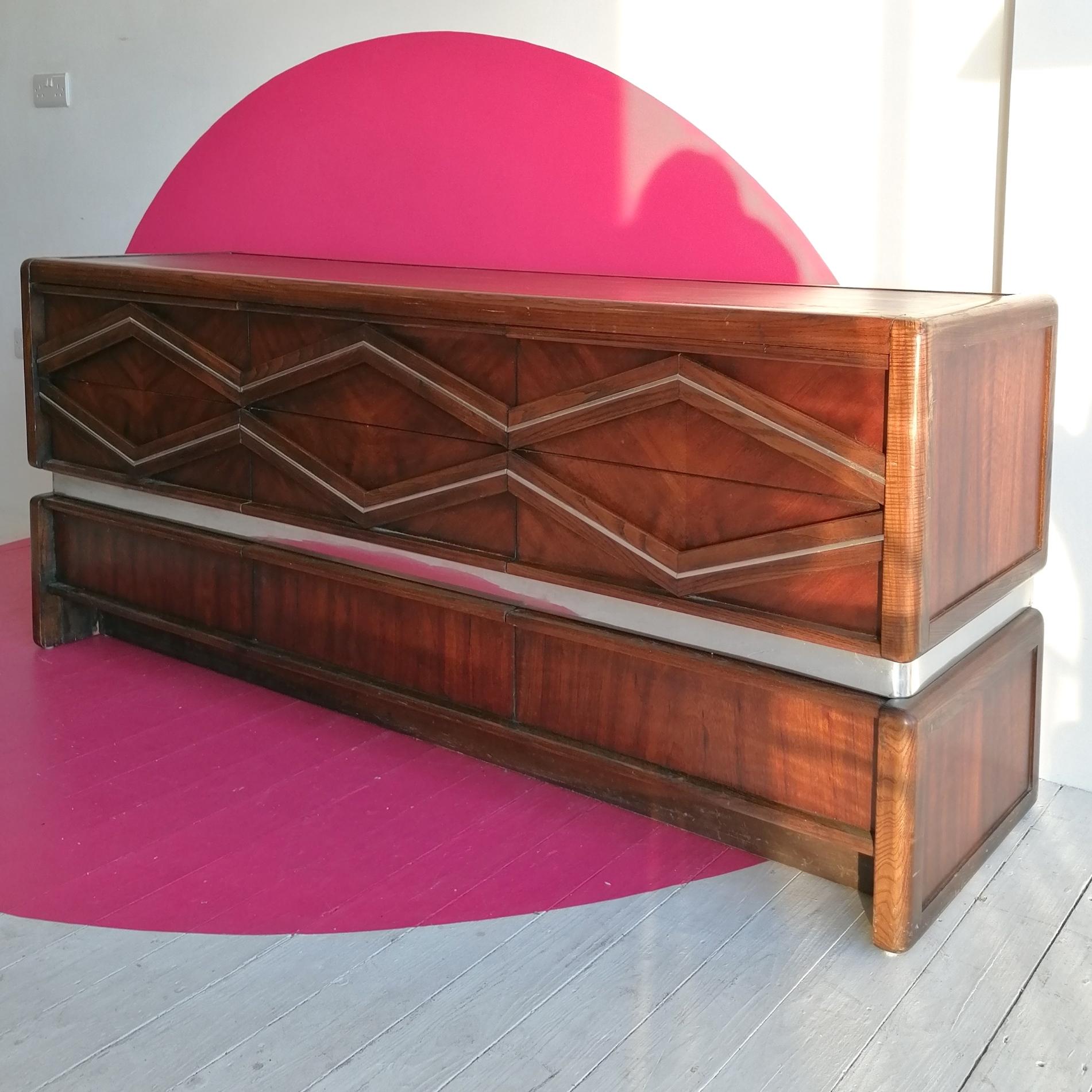 1970s Mid-Century Pulaski Walnut & Chrome Sideboard with Brutalist Influences In Good Condition In Hastings, GB