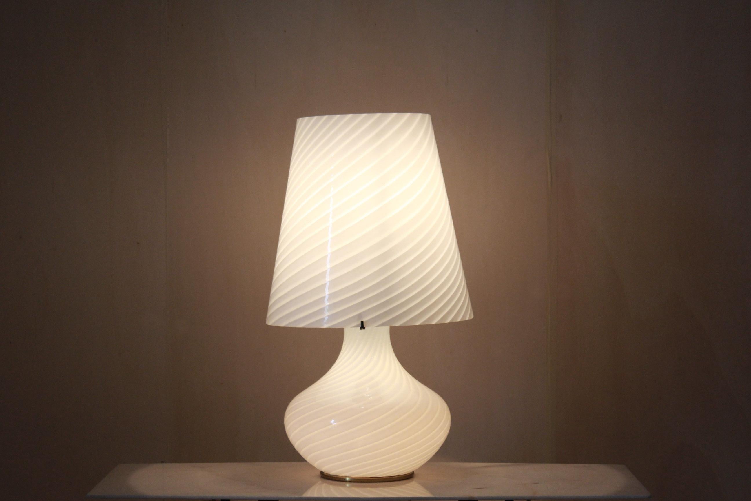 Mid-Century Modern 1970s Vintage Table Lamp , Murano design by Moda Luce