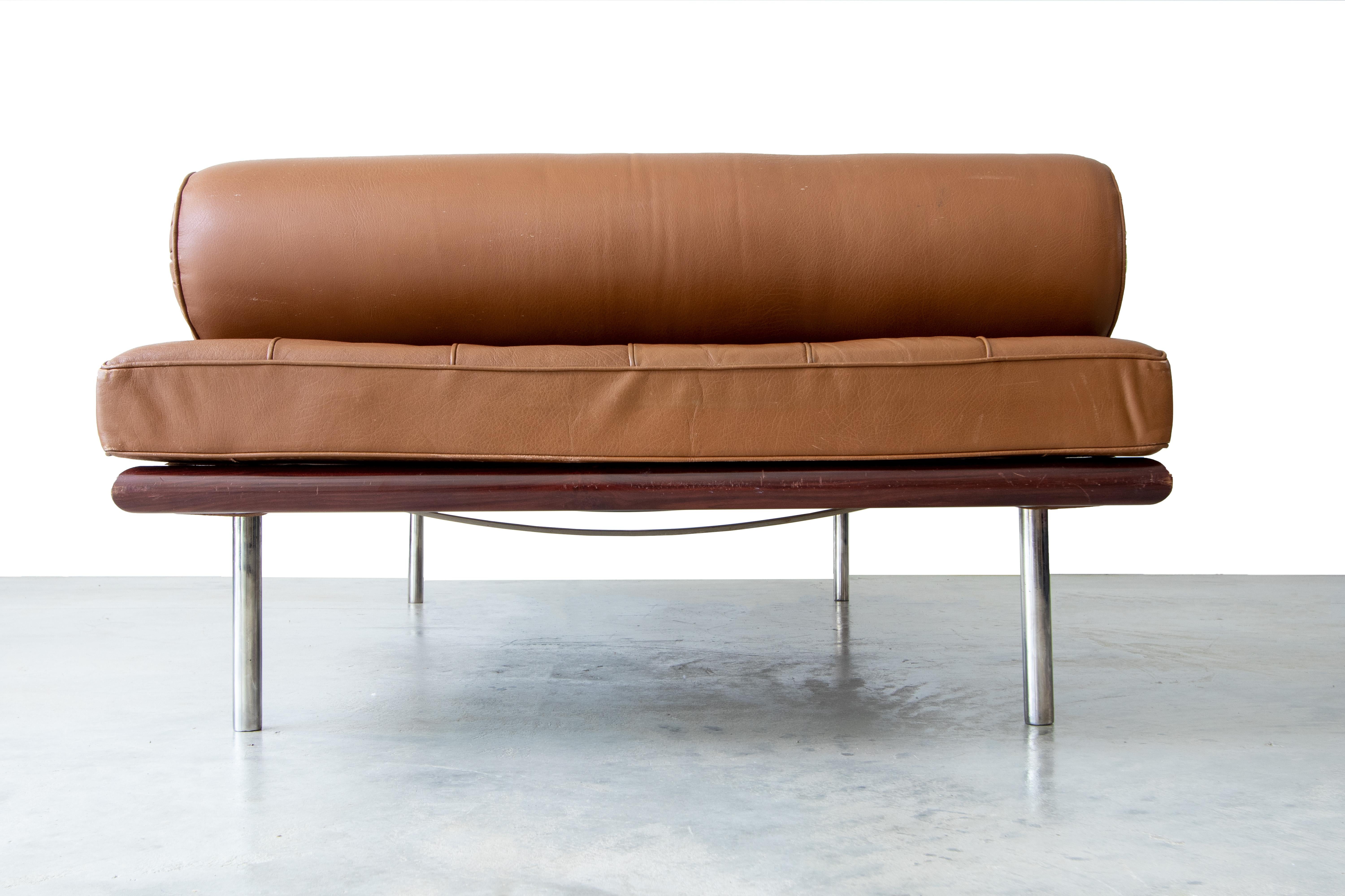 tan leather daybed