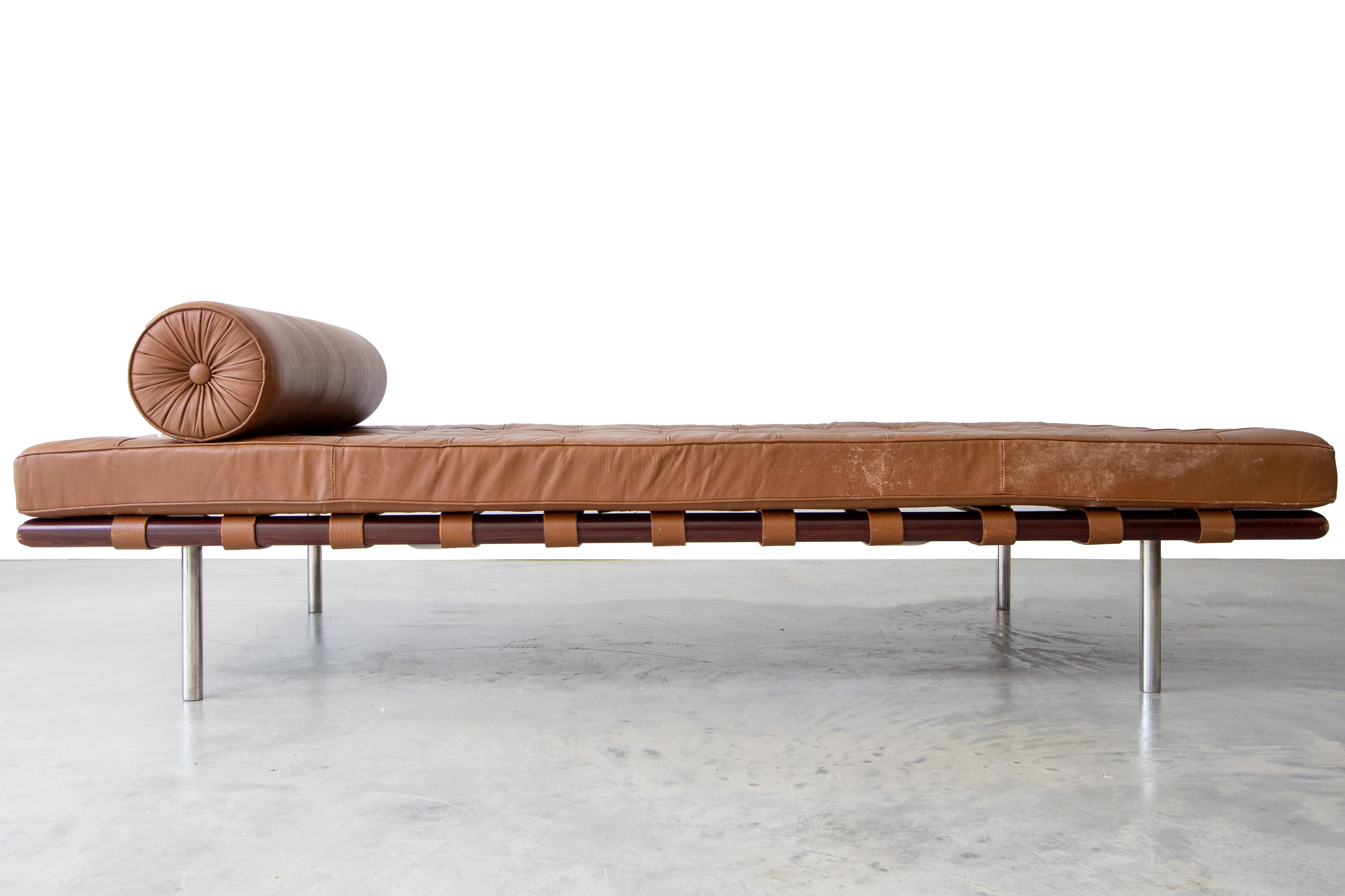 1970s Mies Van Der Rohe Barcelona Daybed Couch for Knoll Rosewood / Tan Leather In Good Condition In St.Petersburg, FL