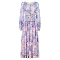 1970er Mignon Lila Floral Chiffon Maxirock Anzug