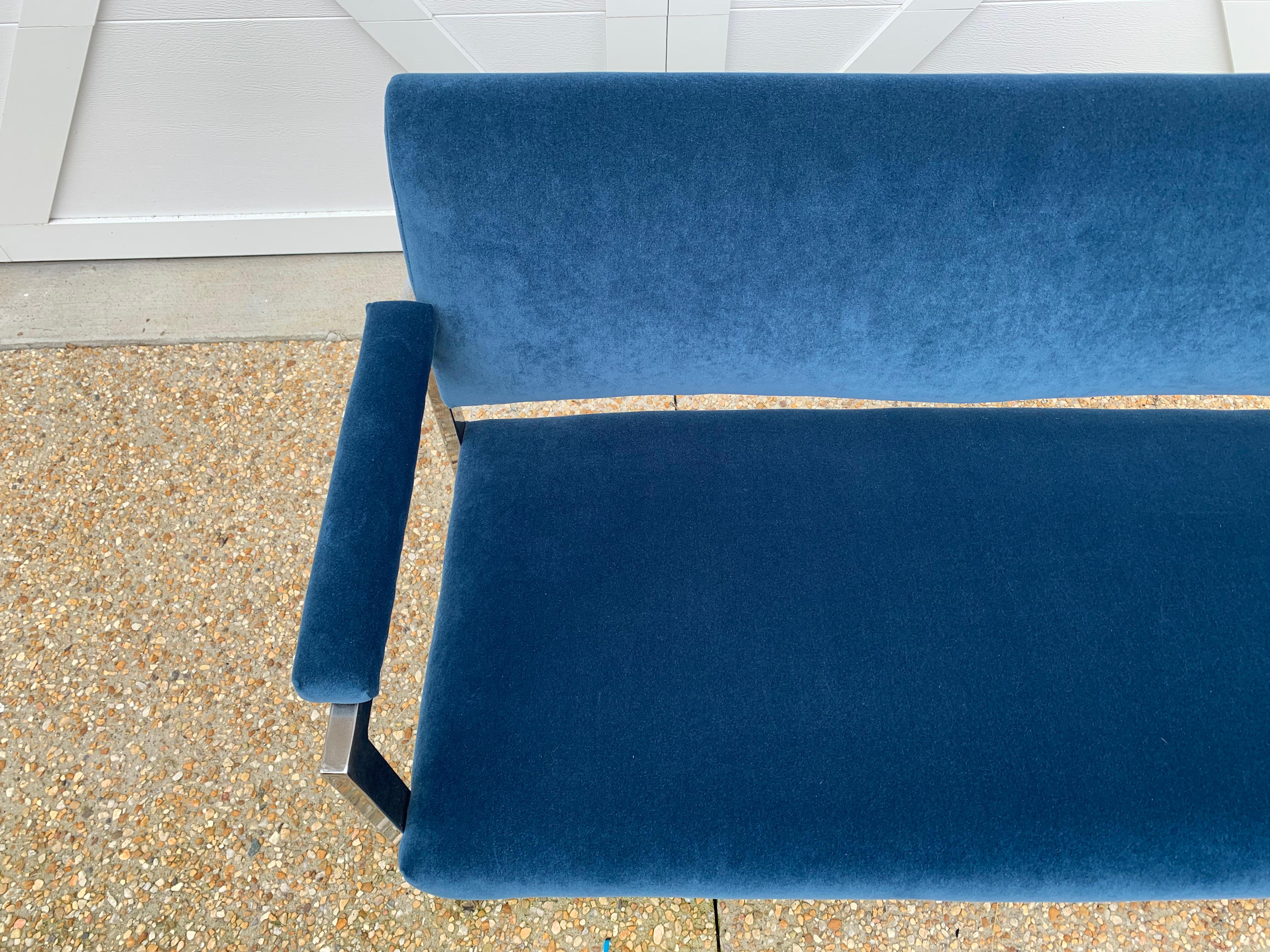 Milo Baughman Style Chrome Settee in Blue Velvet, 1970s In Good Condition For Sale In Richmond, VA