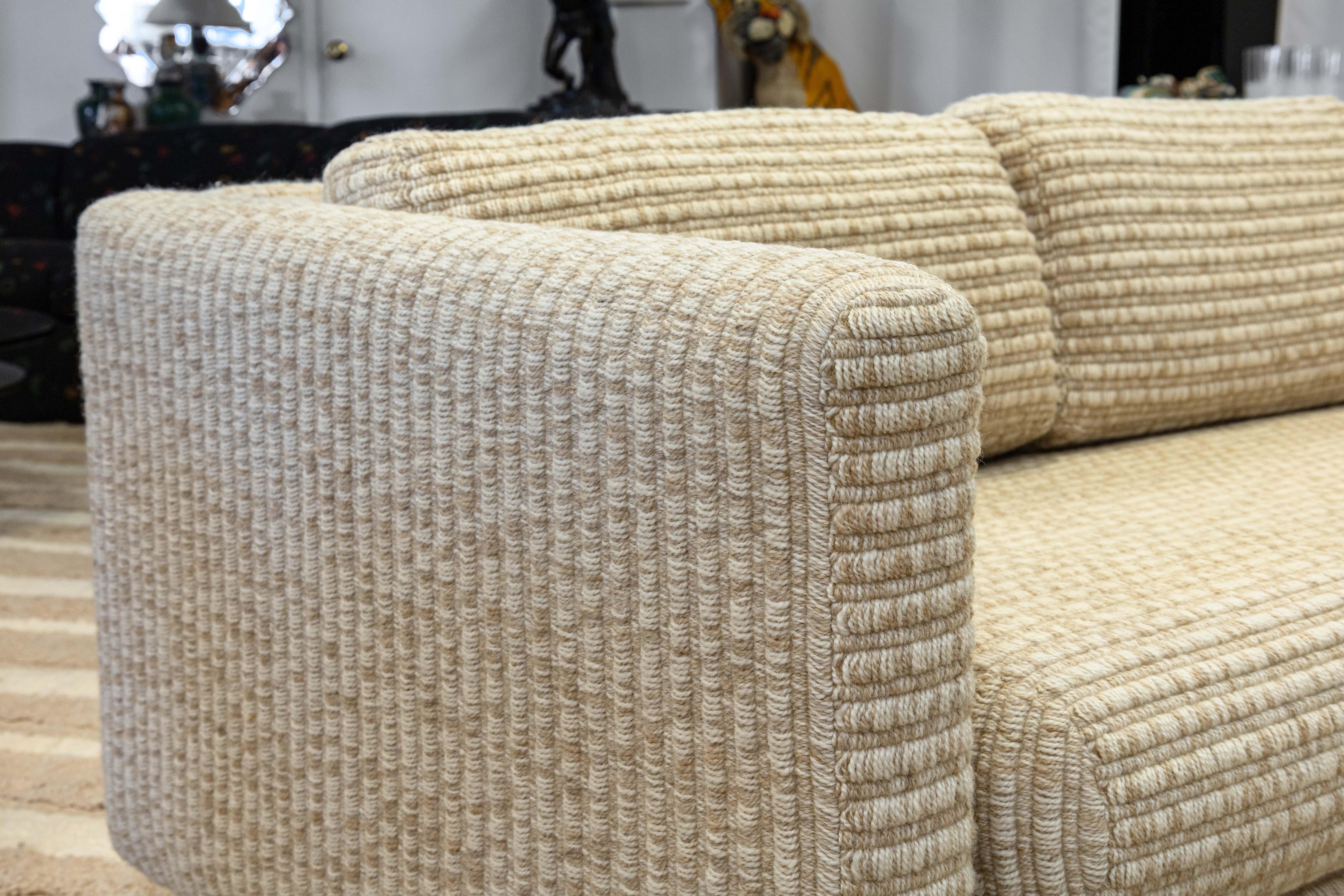 1970s Milo Baughman for Forecast Furniture Plinth Base Cream Loveseat Sofa In Good Condition In Keego Harbor, MI