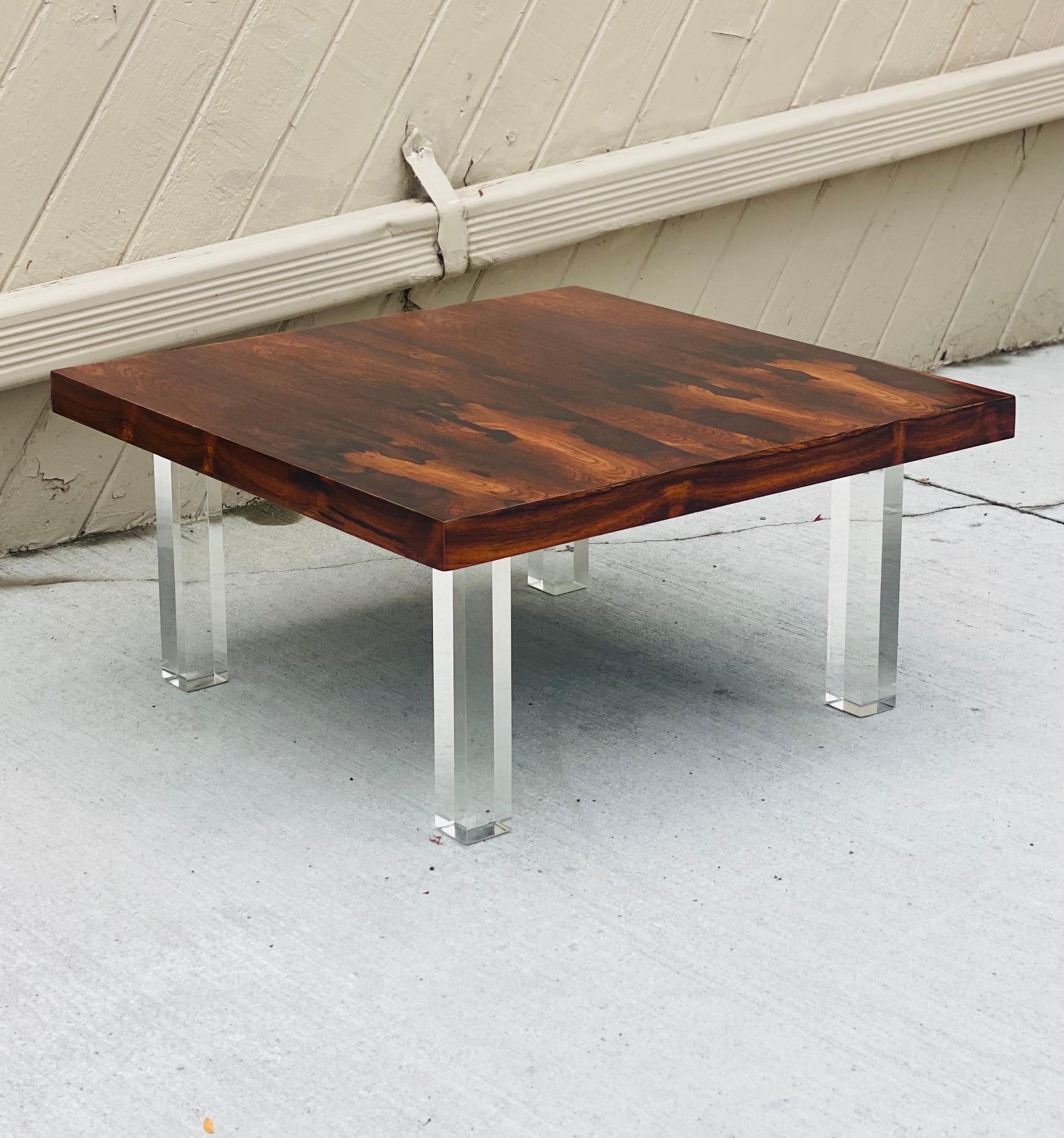 1970s Milo Baughman for Thayer Coggin Rosewood and Lucite Square Coffee Table In Good Condition For Sale In Farmington Hills, MI