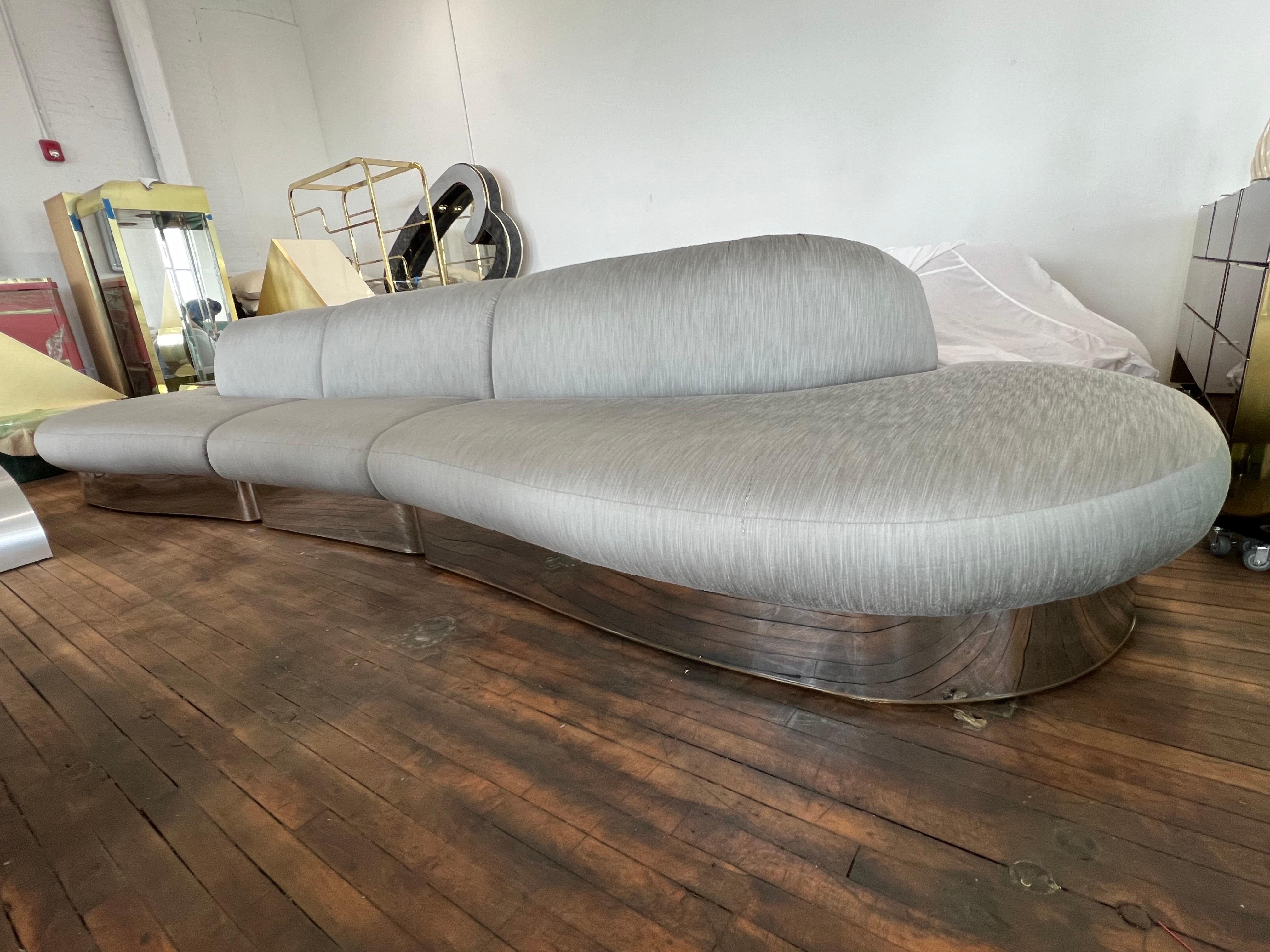 1970 Milo Baughman for Thayer Coggin Serpentine Sectional With Chrome Mirror Ba en vente 5