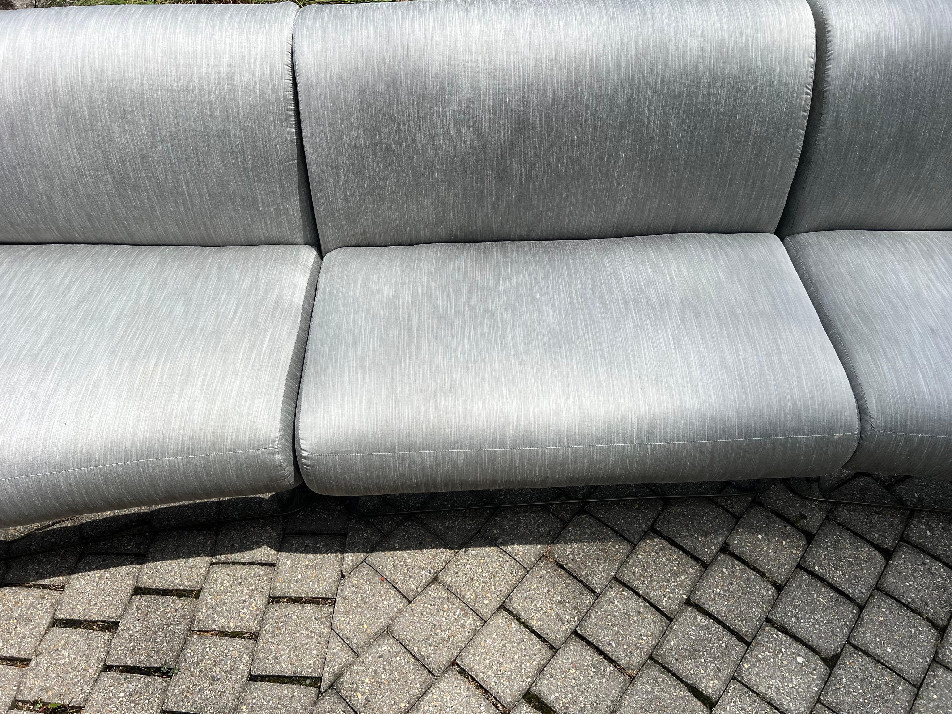 Américain 1970 Milo Baughman for Thayer Coggin Serpentine Sectional With Chrome Mirror Ba en vente