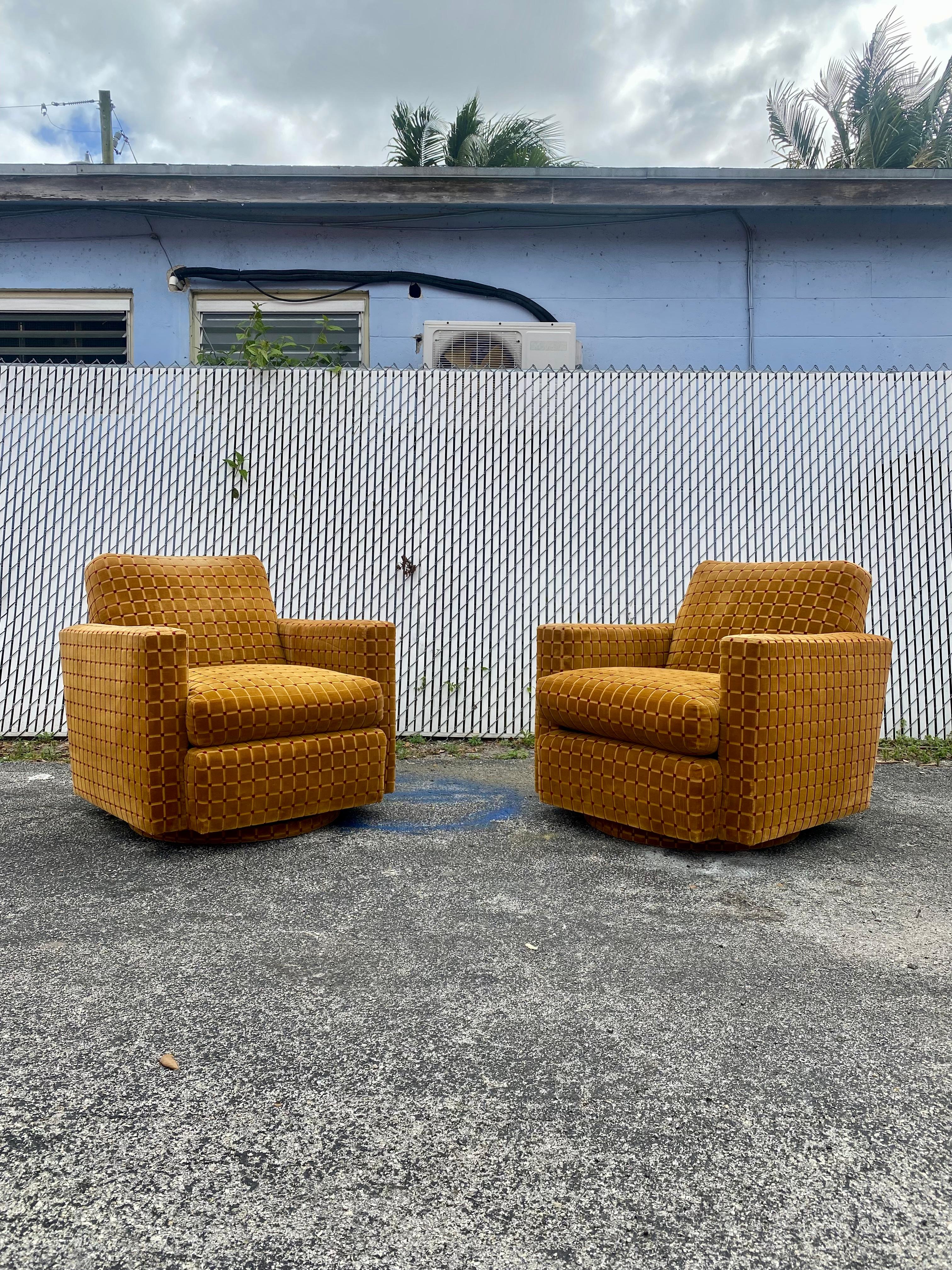 Late 20th Century 1970s Milo Baughman Jack Larsen Velvet Cut Mustard Gold Swivel Chairs, Set of 2 For Sale