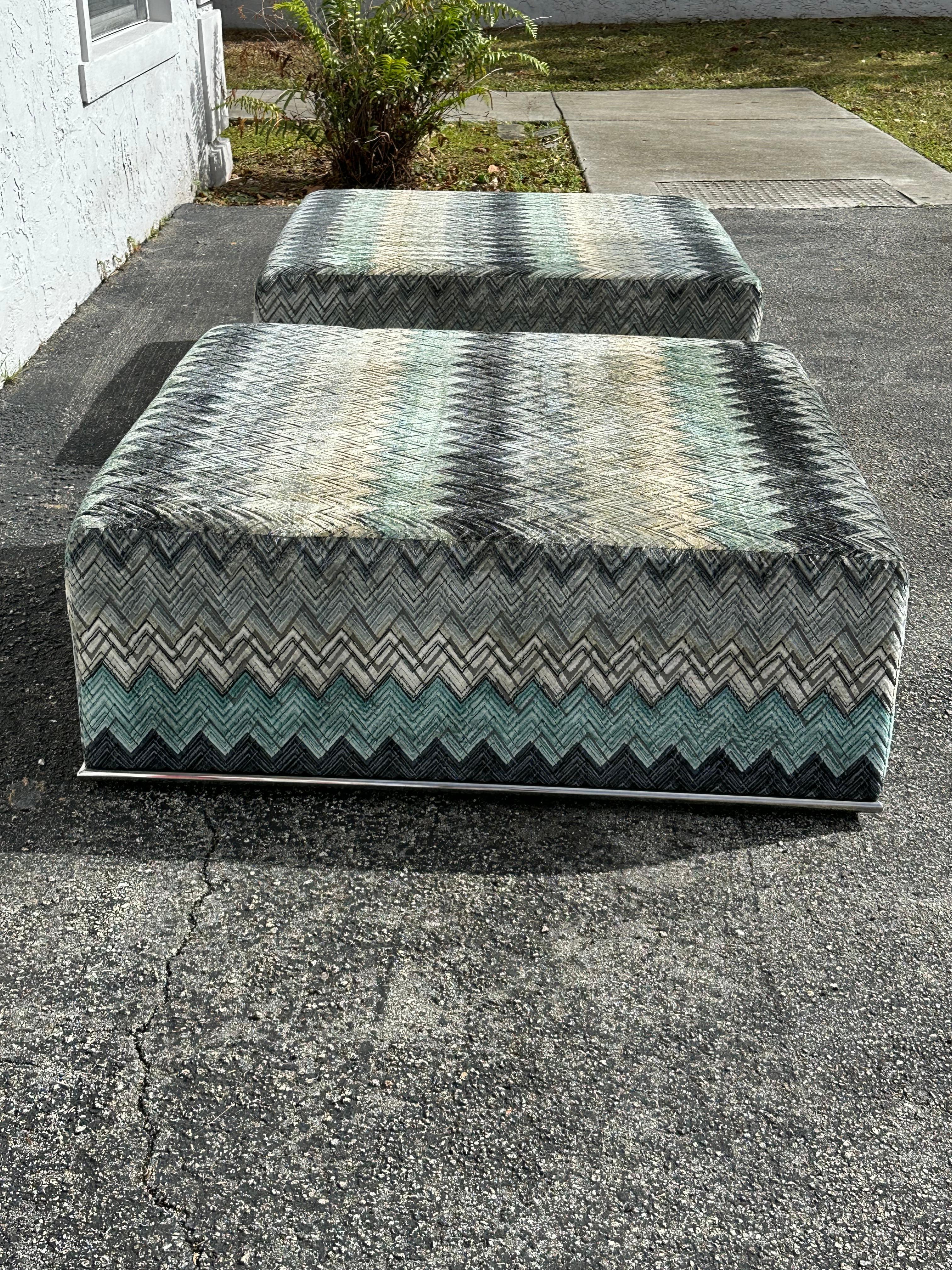 Milo Baughman Jack Larsen Samt-Ottoman-Couchtisch, 2er-Set, 1970er Jahre im Angebot 3