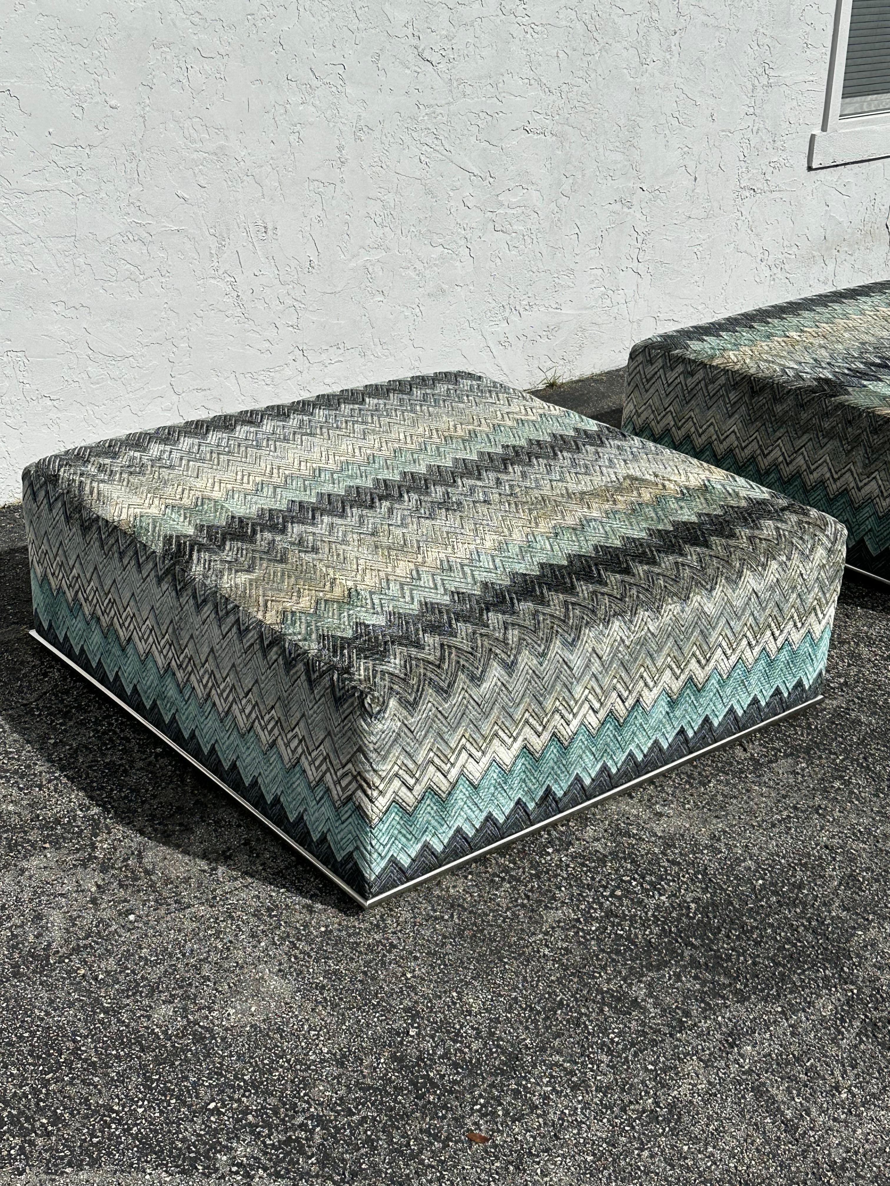 Milo Baughman Jack Larsen Samt-Ottoman-Couchtisch, 2er-Set, 1970er Jahre im Angebot 2