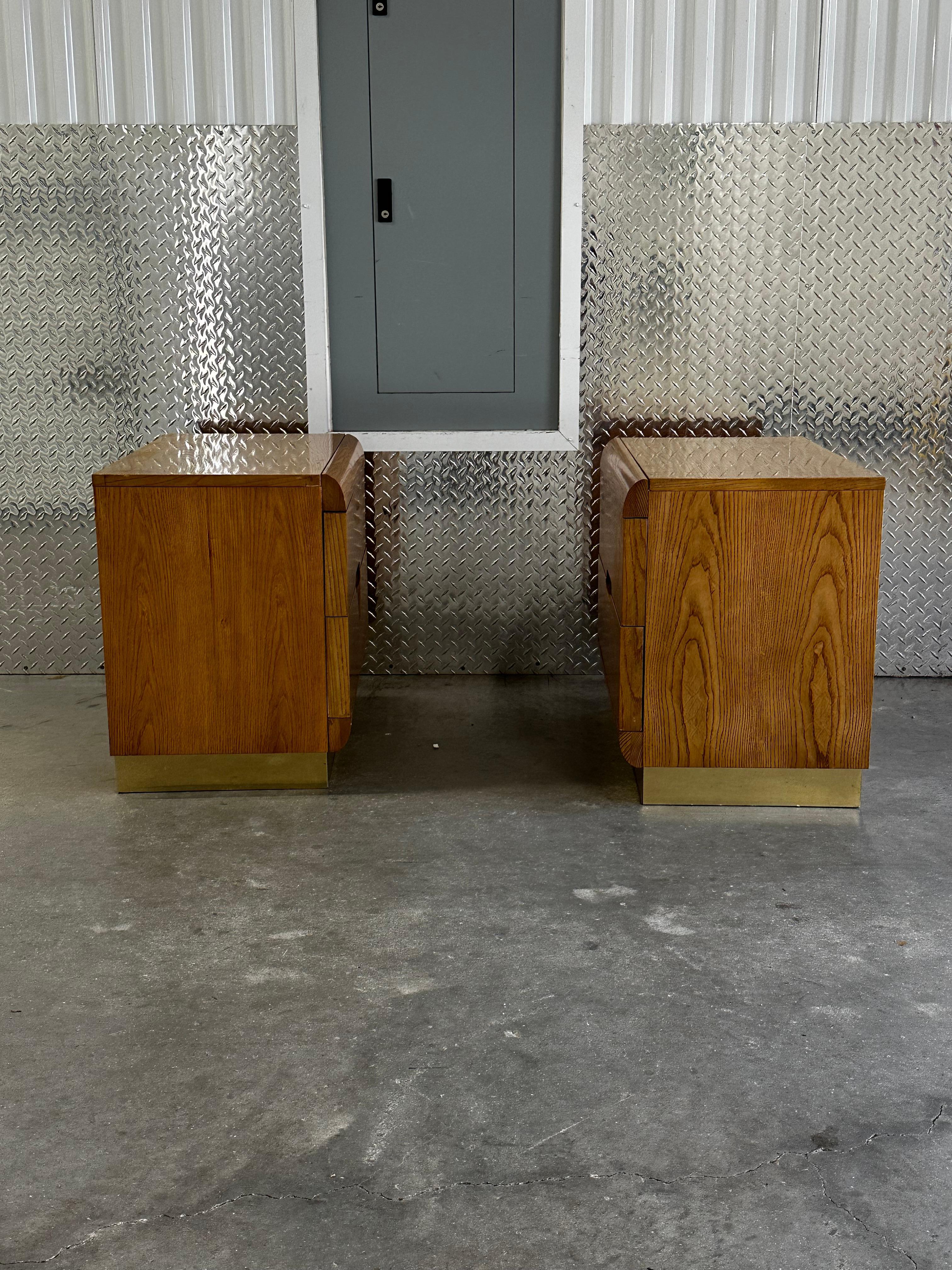 1970s Milo Baughman Oak Brass Floating Waterfall Plinth Base Nightstand Set of 2 For Sale 1