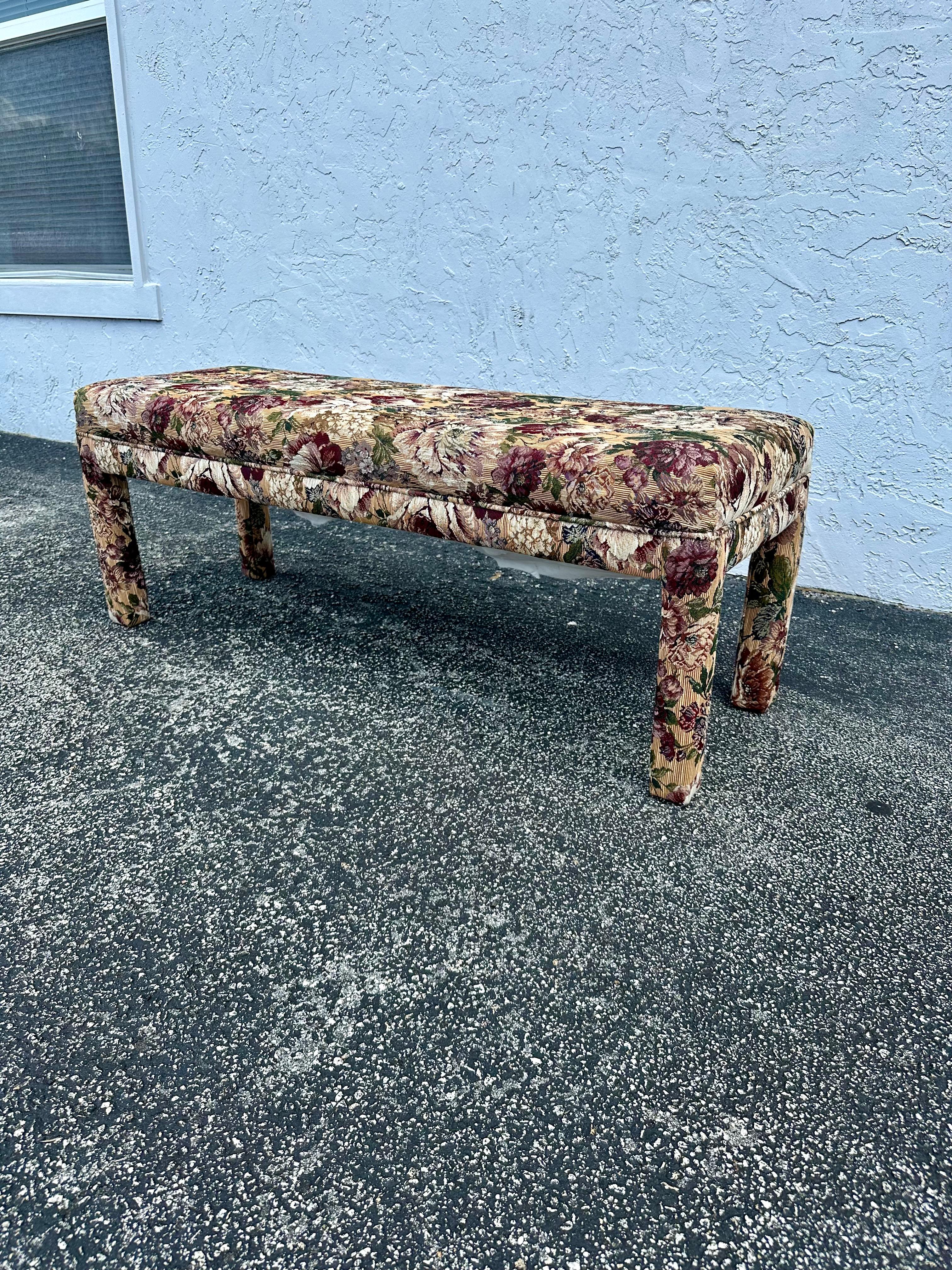 Mid-Century moderno Panca in chintz floreale di Milo Baughman del 1970 in vendita