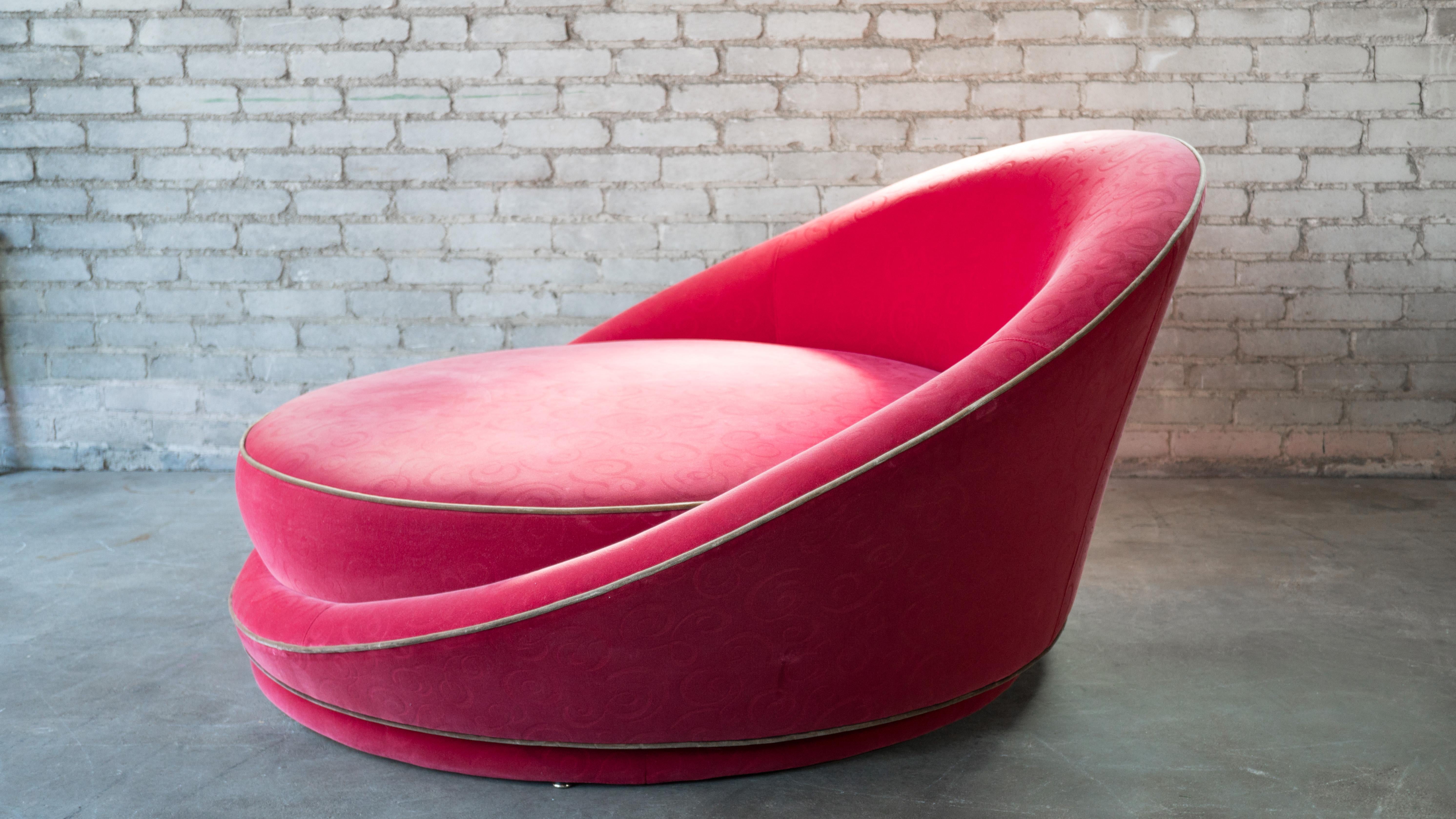 Late 20th Century 1970s Milo Baughman Satellite Style Chaise Lounge Chair For Sale