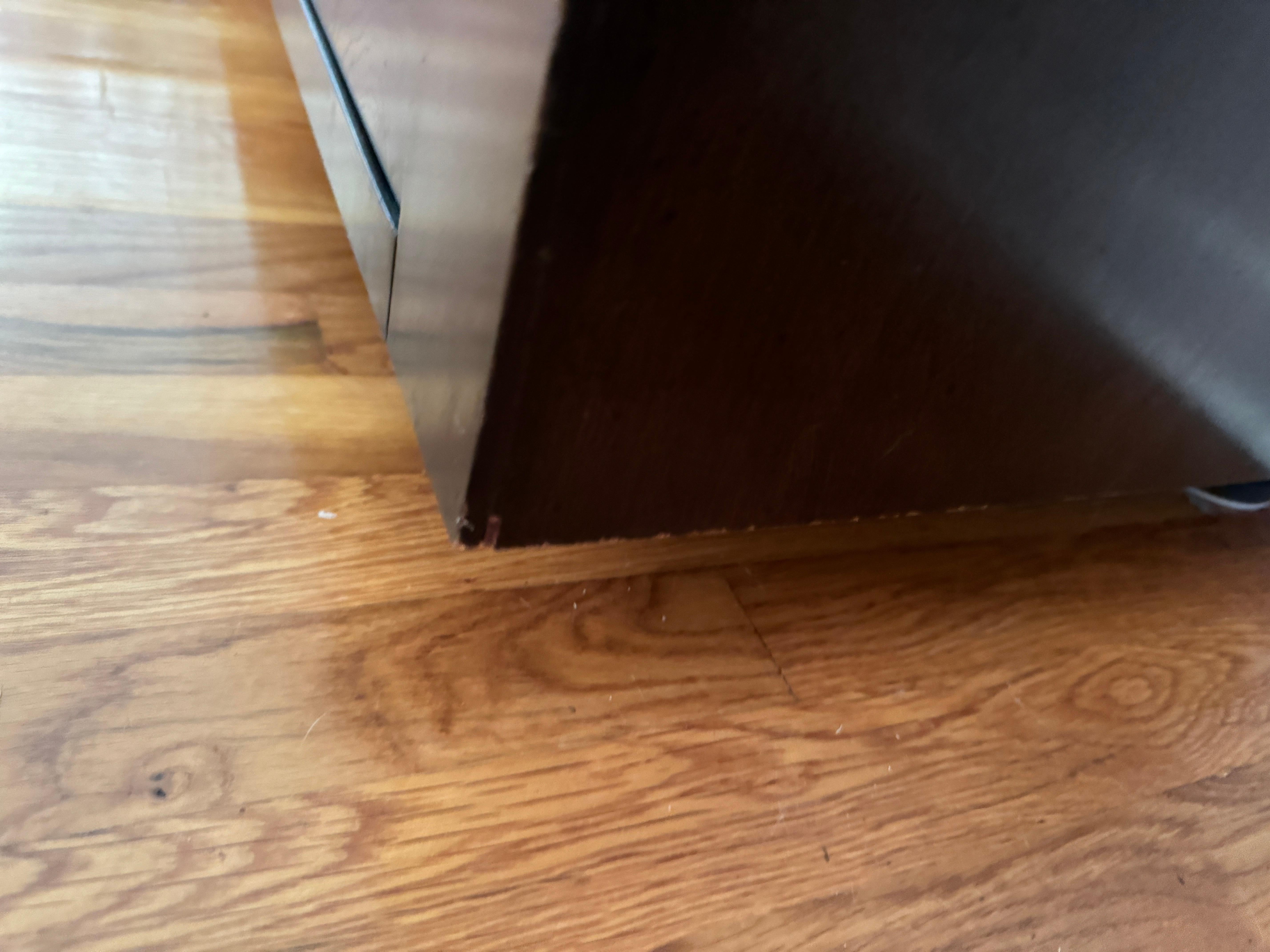 Credenza de madera burl estilo Milo Baughman de los años 70 en venta 3