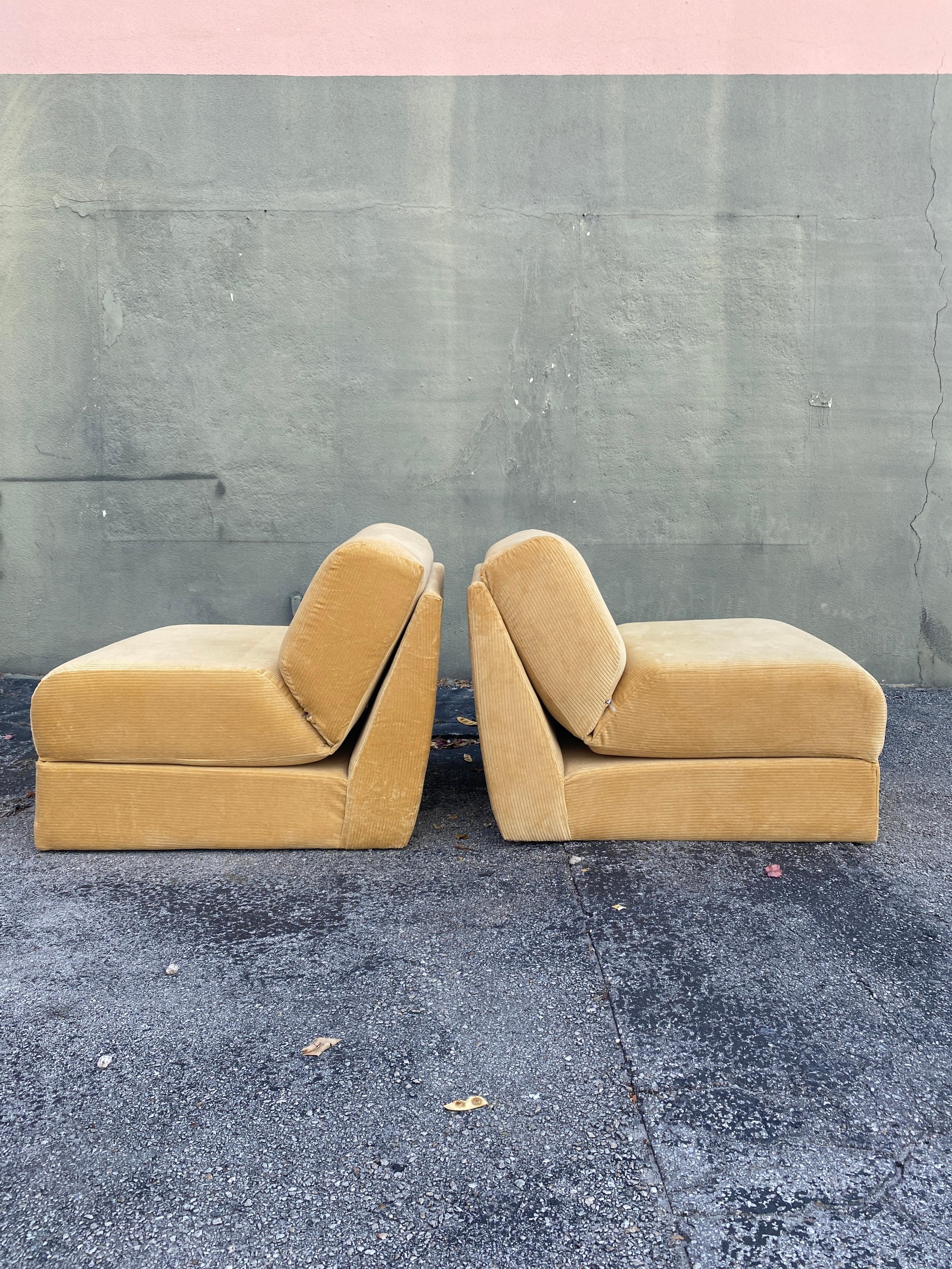 1970s, Milo Baughman Style Lounge Chairs, a Pair 1