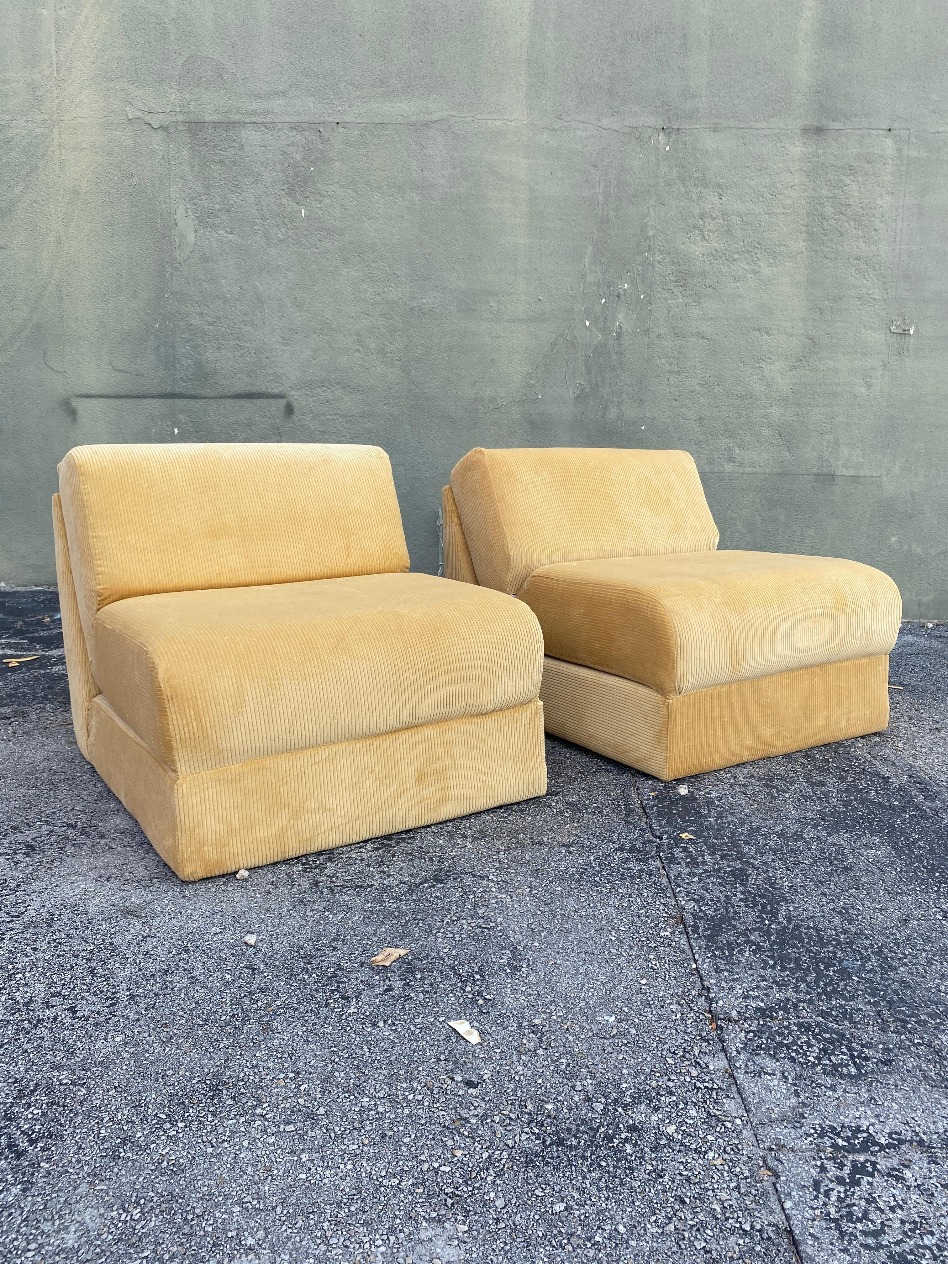 1970s, Milo Baughman Style Lounge Chairs, a Pair 2