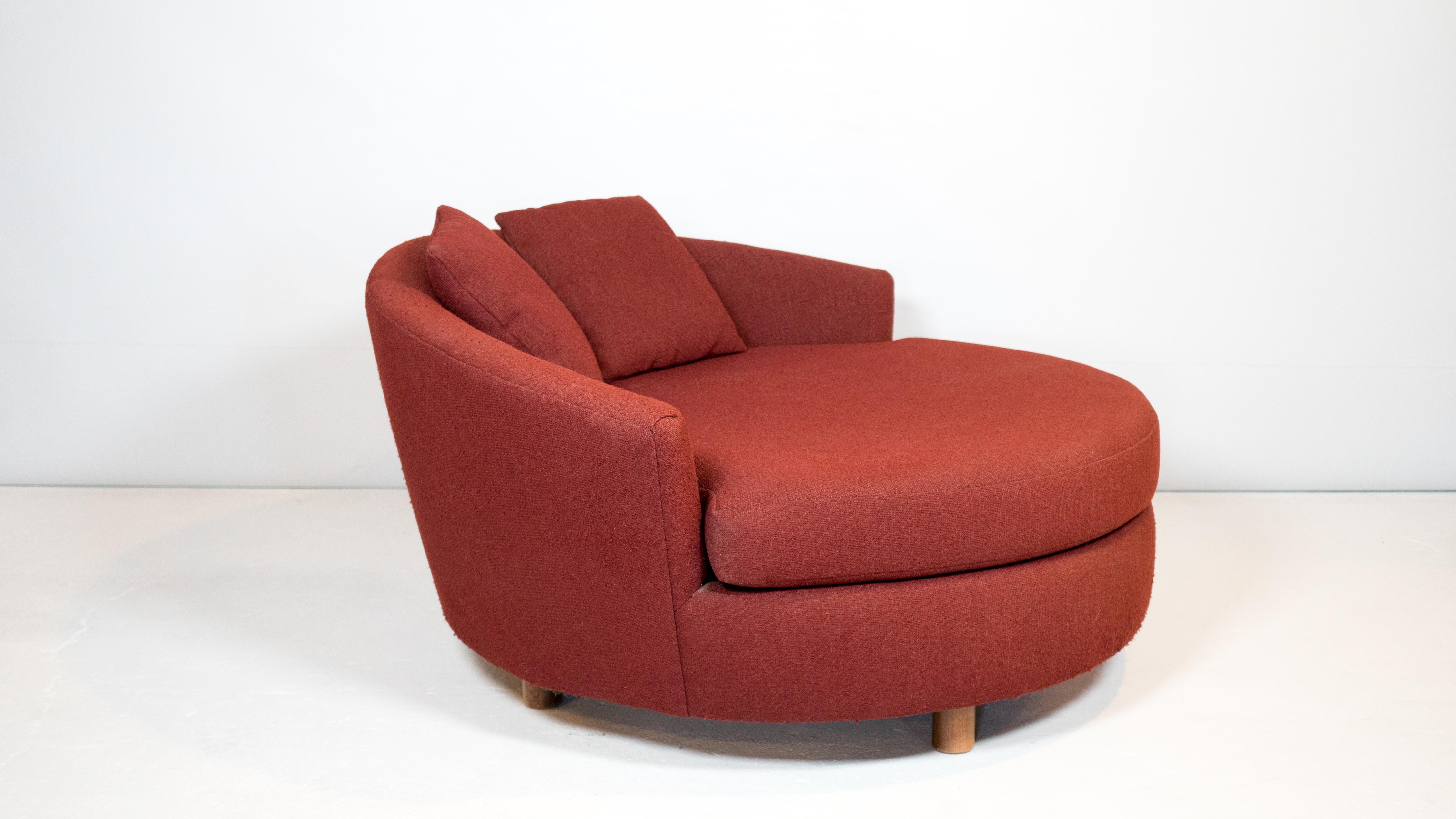 1970er Milo Baughman Style Satellite Petite Lounge Chair (Unbekannt) im Angebot