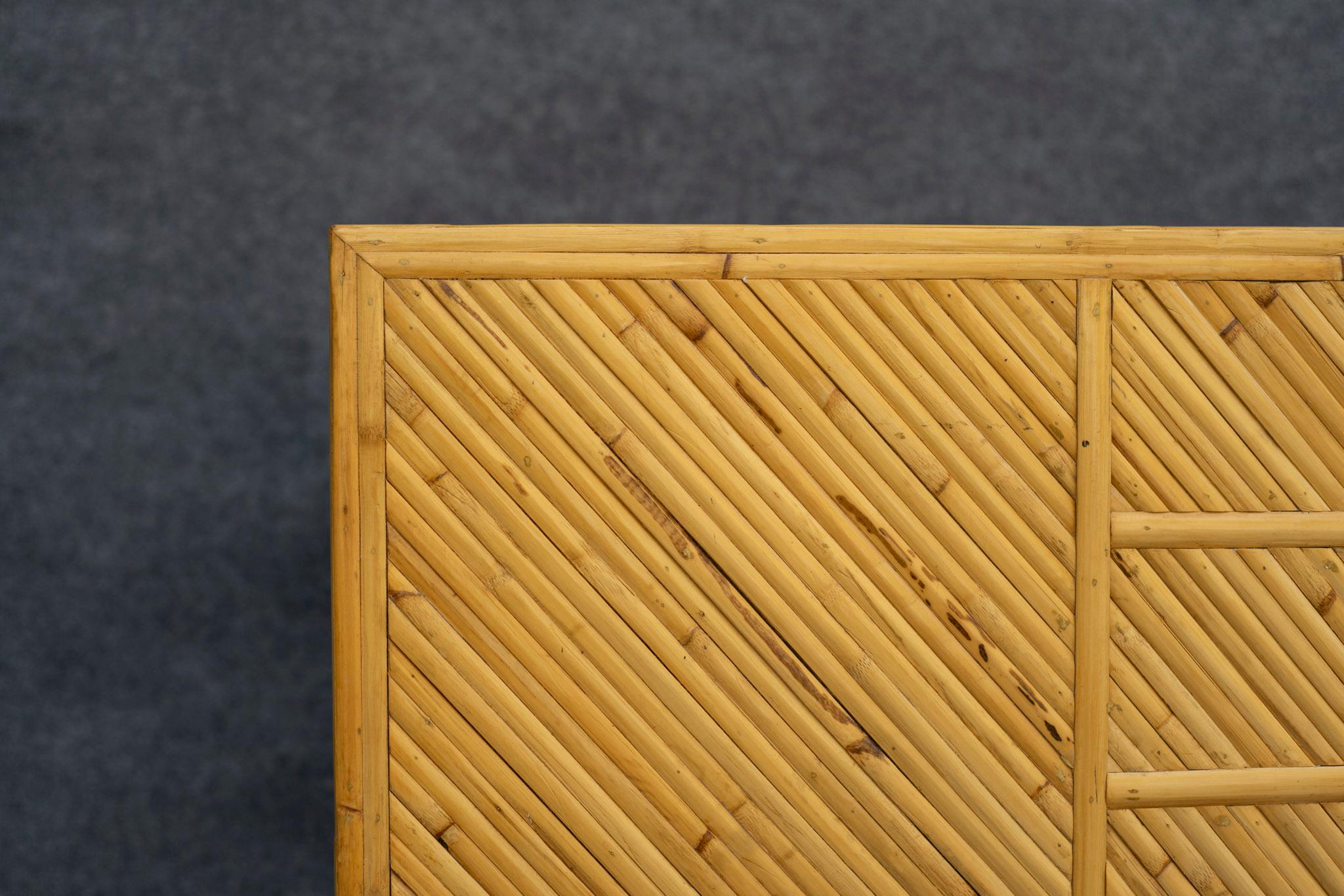 Credenza o mobile di Milo Baughman degli anni '70 in stile Split Pencil Reed in bambù e cromato in vendita 12
