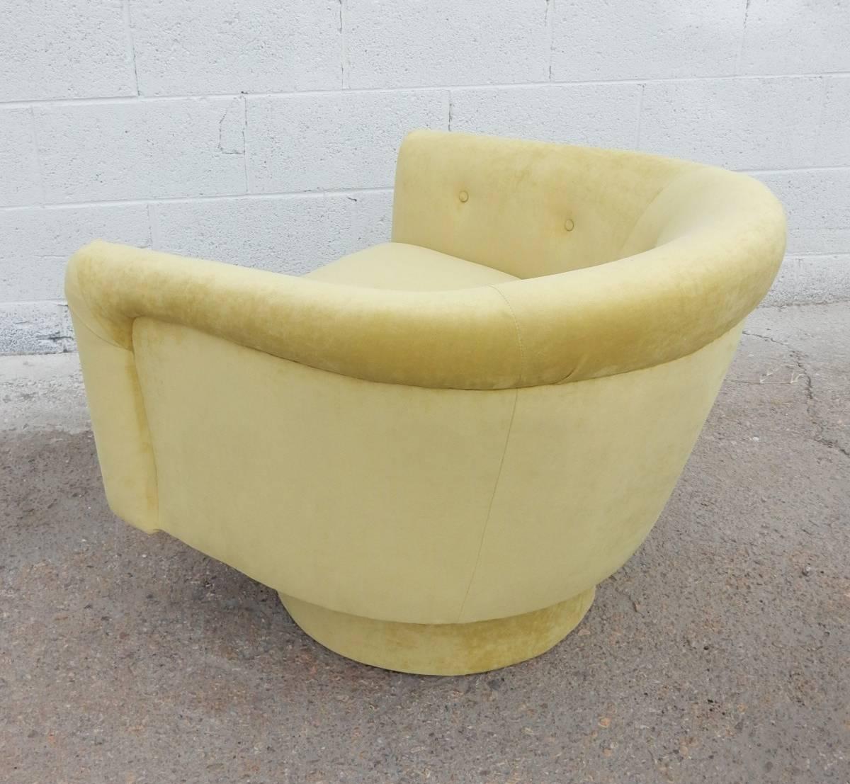 Late 20th Century 1970s MOD Yellow Velvet Swivel Lounge Chairs For Sale