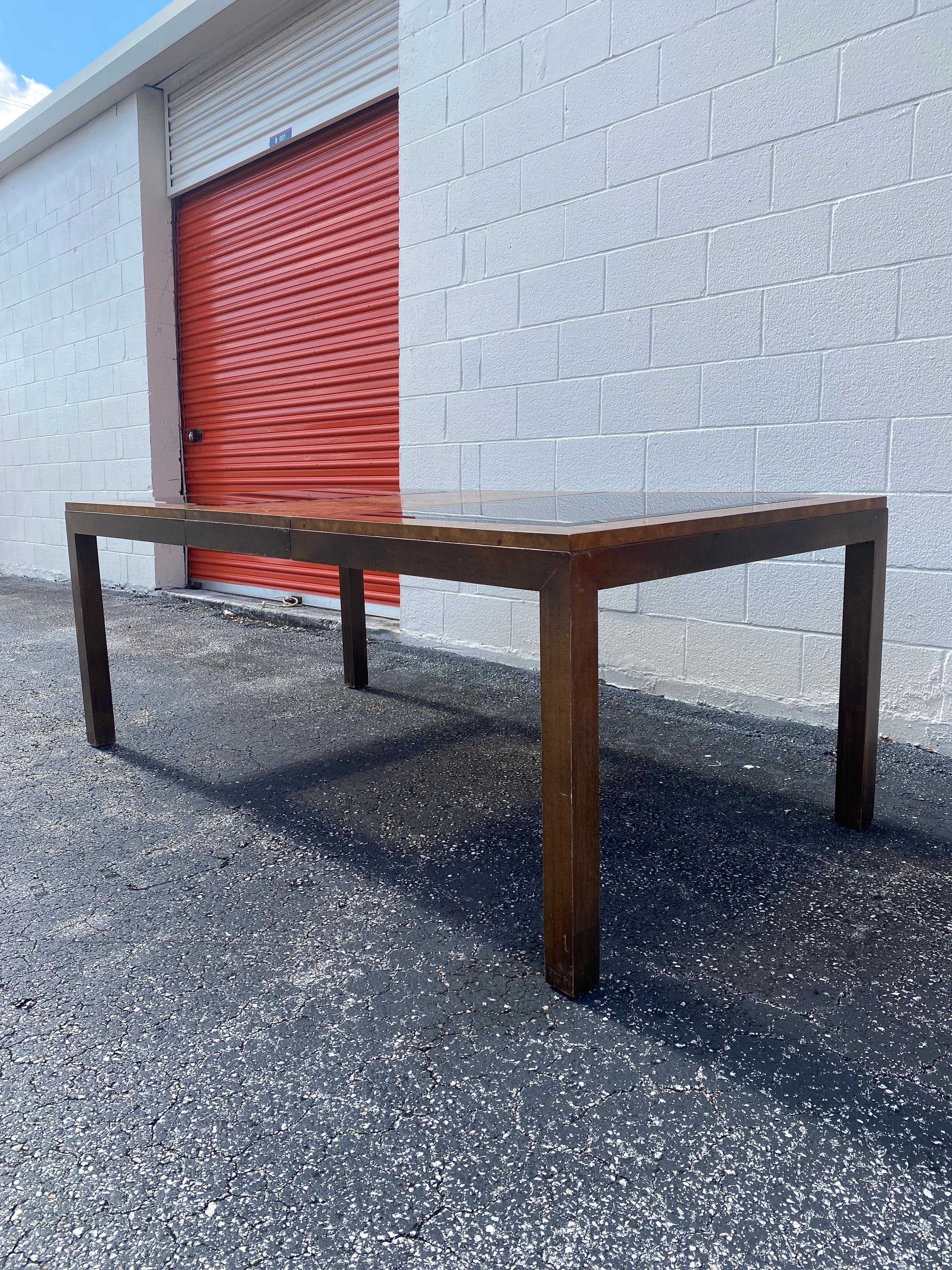 Mid-Century Modern 1970s Milo Baughman Walnut Burlwood Extendable Dining Table For Sale