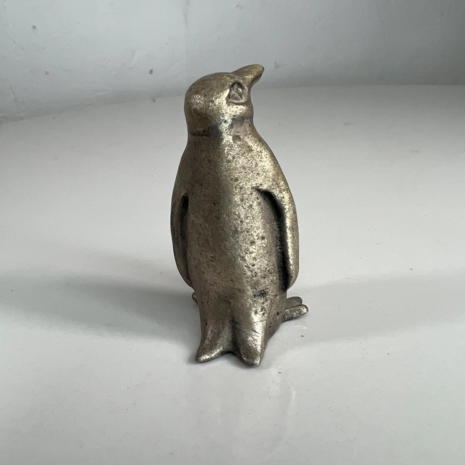 1970s Mini Solid Pewter Penguin Sculpture Figurine Ampersand In Good Condition In Chula Vista, CA
