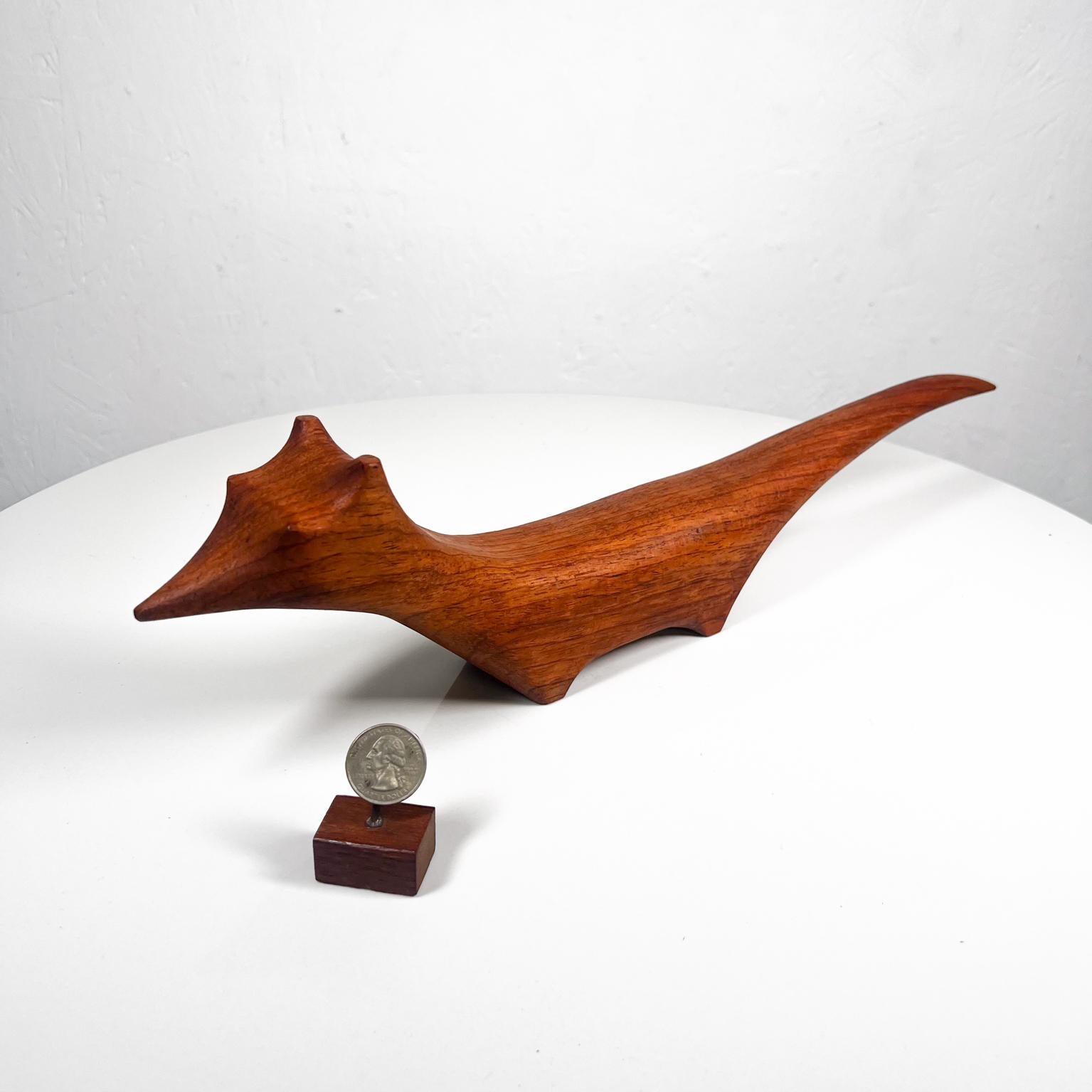 Honduras Mahogany Wood Sculpture Animal Figurine
Stamped Honduras
18 long x 2 d x 4.75
Original vintage condition
See all images.