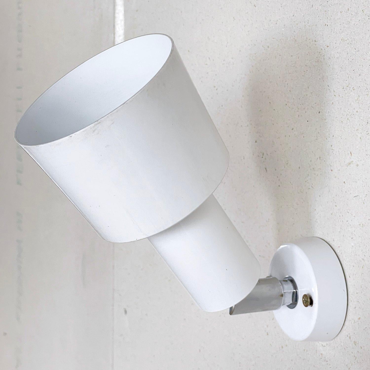 Lámpara de pared suiza minimalista de los años 70 Minimalista en venta