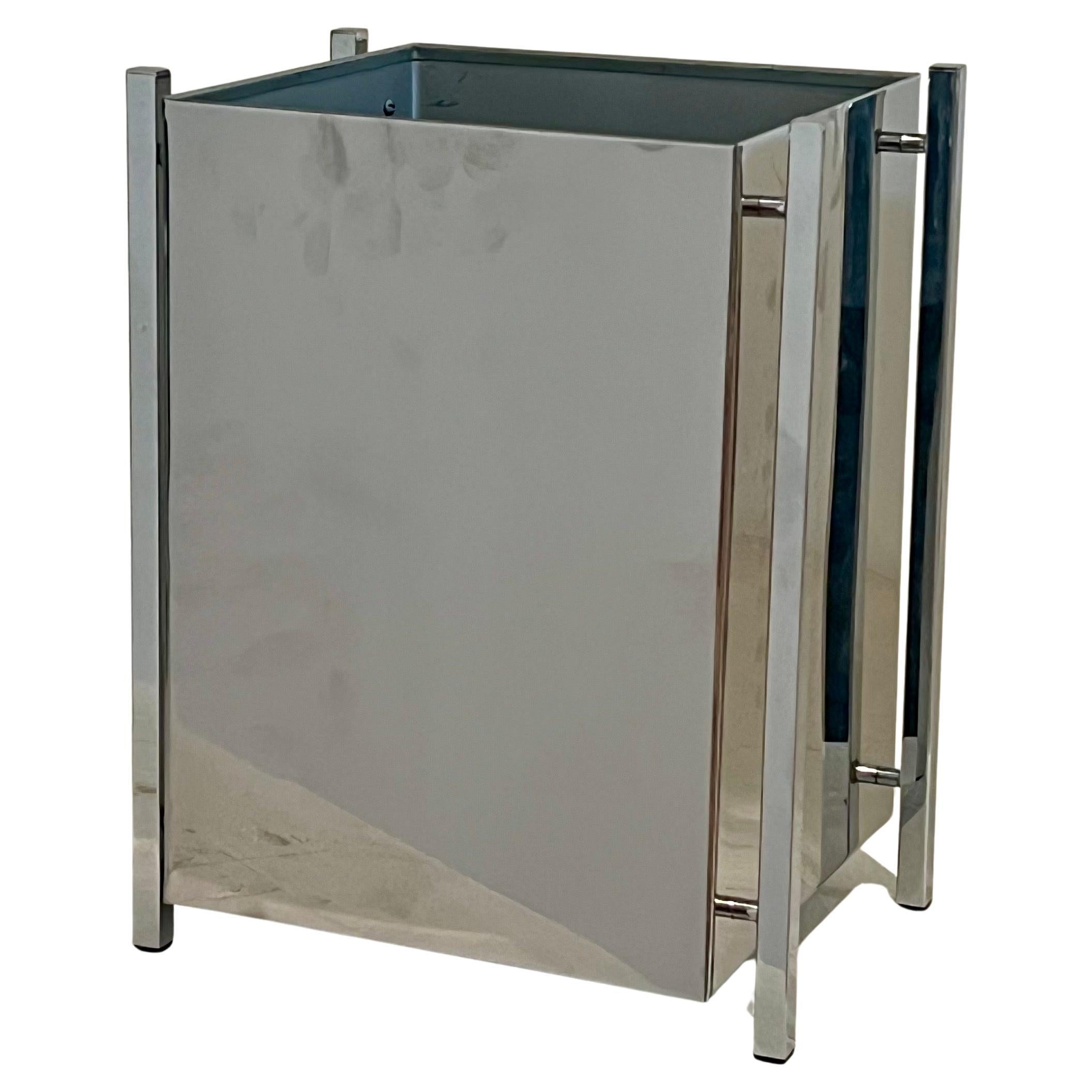 Eleganza di una fioriera cromata lucida come uno specchio / un bidone della spazzatura, bellissimo pezzo in ottime condizioni, circa anni '70.