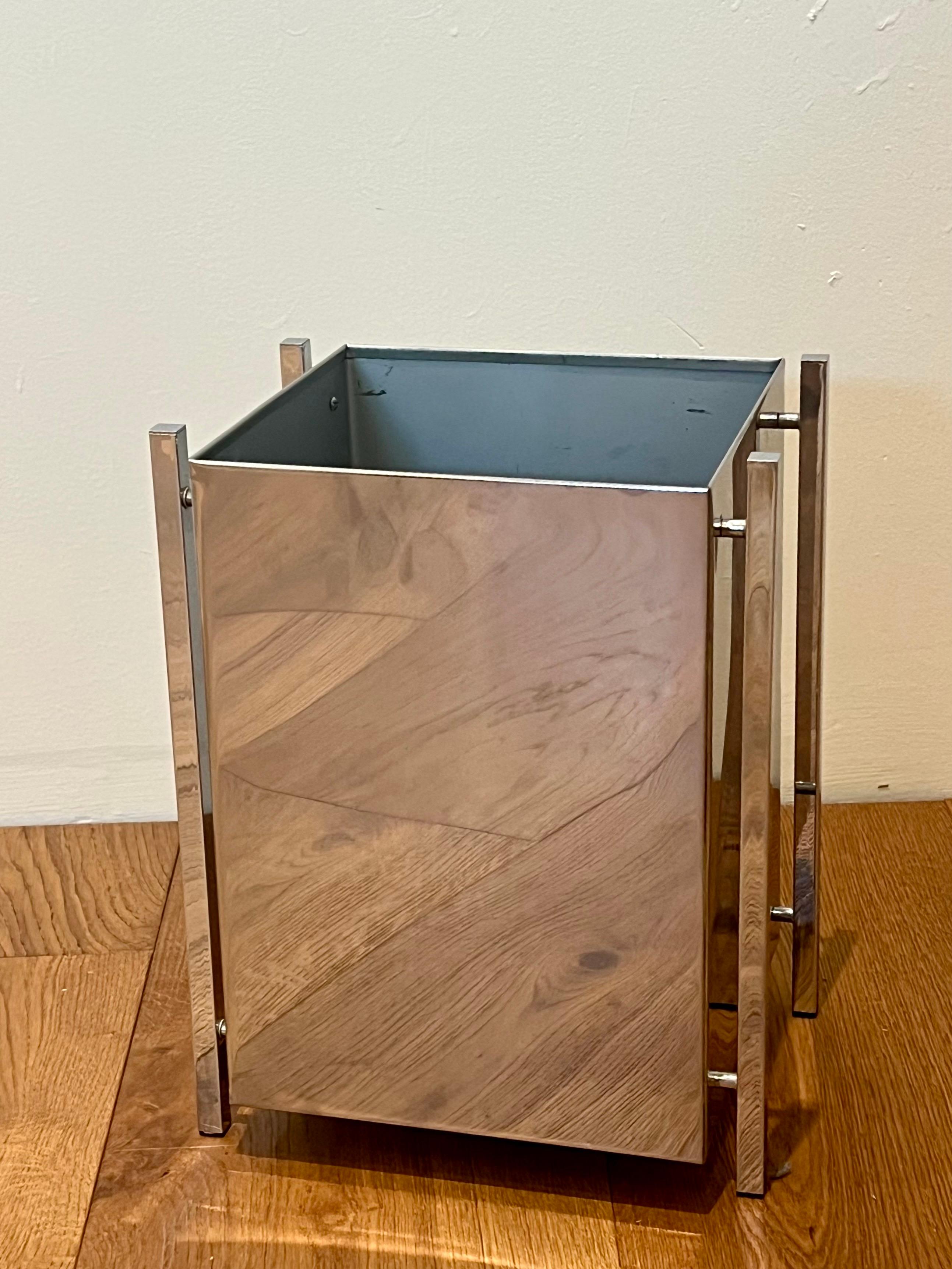 Americano 1970 Mirror Shine Plated Chrome Planter/Waste Can Space AGE in vendita