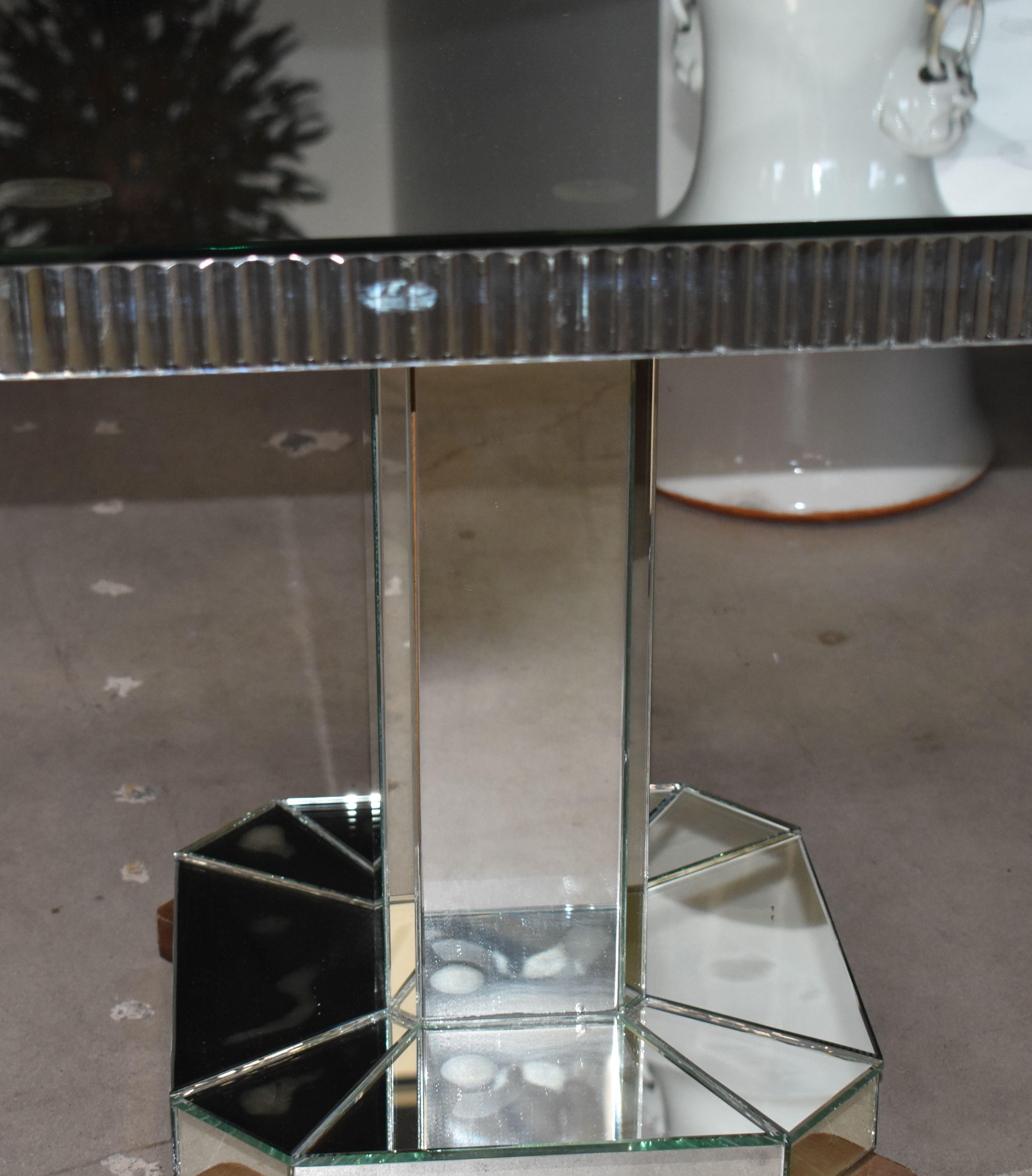 1970s Mirror Side Table In Good Condition For Sale In Cathedral City, CA