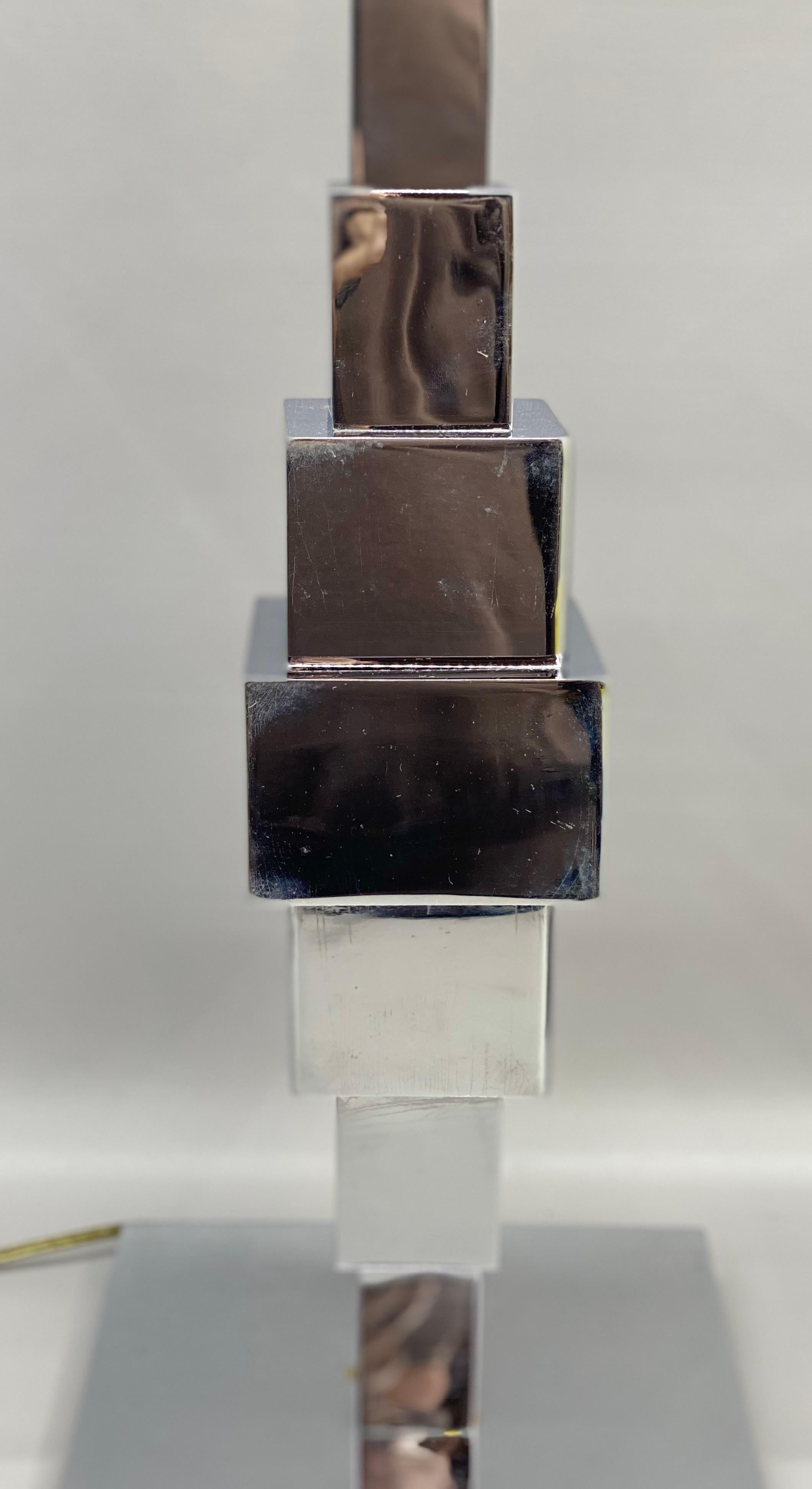 Plated 1970s Mirrored Chrome Stacked Cube Skyscraper Style Table Lamp For Sale