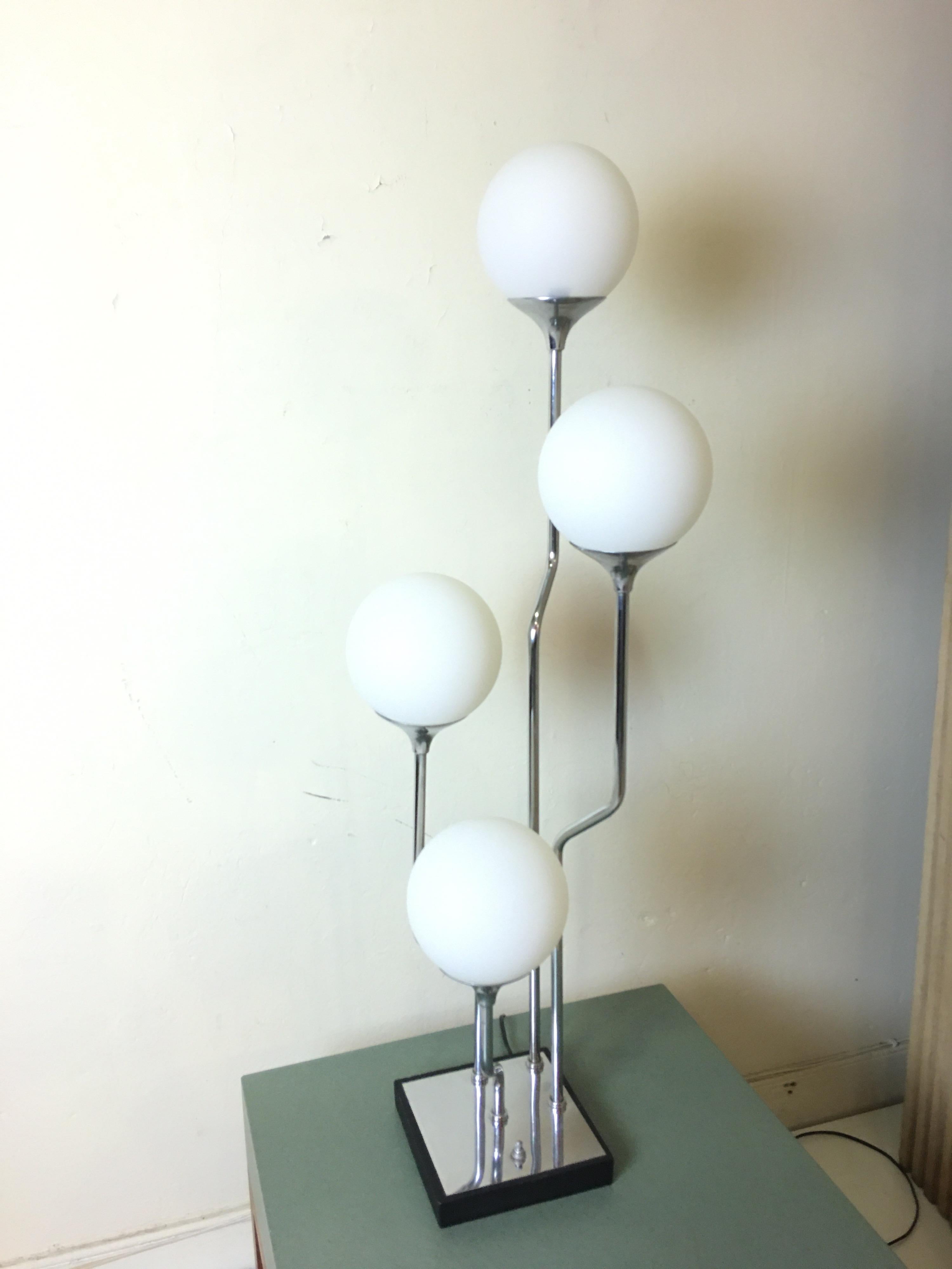 !960s or 1970s chrome table lamp with 4 frosted 6