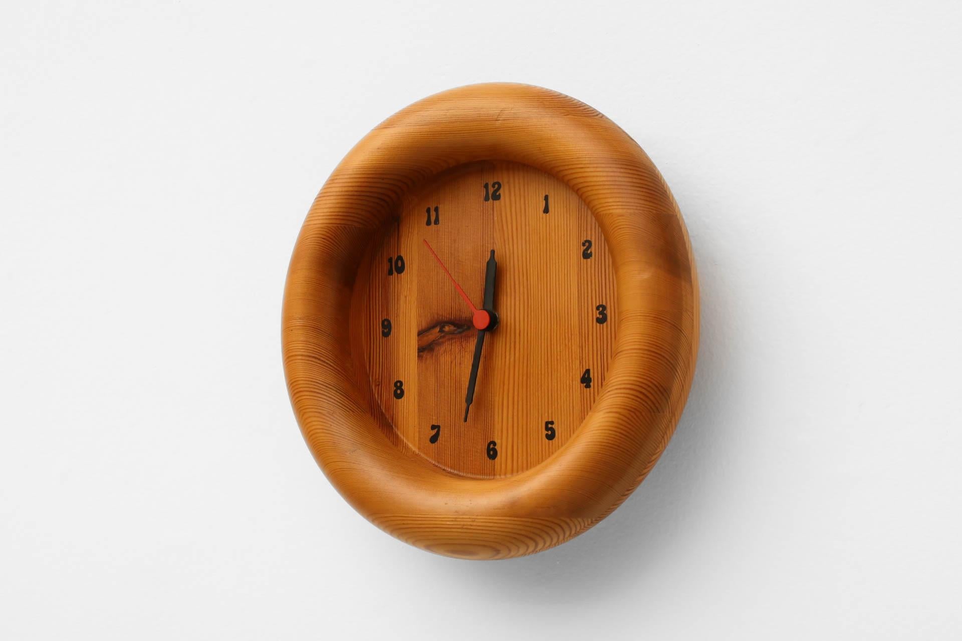 1970's MOD Kiefer Wanduhr (Deutsch)