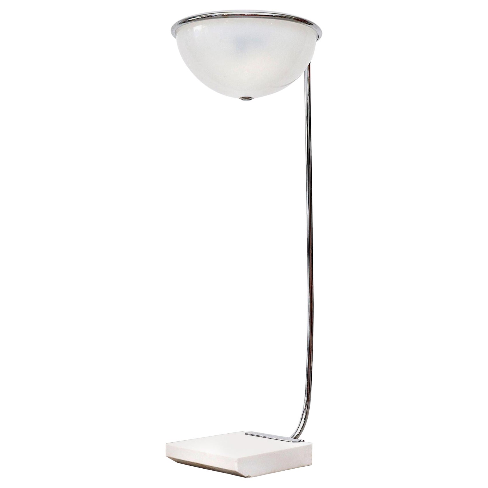 Lampada da terra Mod 'Townes' degli anni '70 con base in marmo in vendita