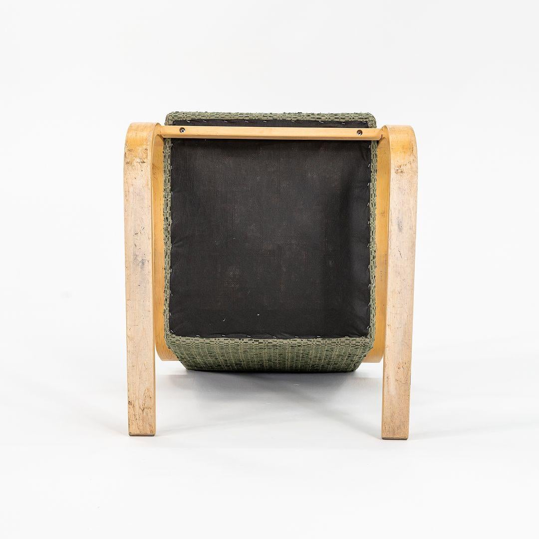 1970s Model 402 Atelje Lounge Chair Aino & Alvar Aalto for Artek w/ Upholstery In Good Condition In Philadelphia, PA