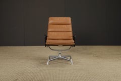 Sedia a cuscini morbidi 'EA-416' di Charles Eames per Herman Miller, anni '70, firmata