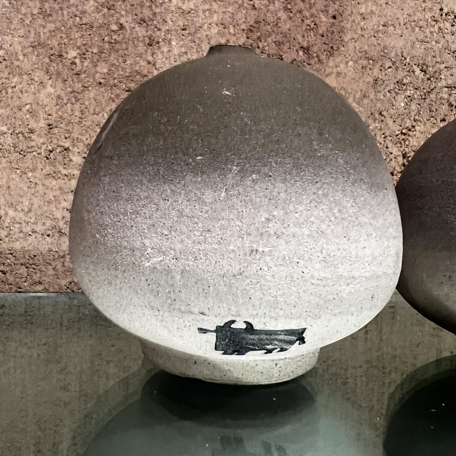 Coppia di vasi a bocciolo El Toro in ceramica d'arte degli anni '70 In condizioni buone in vendita a Chula Vista, CA