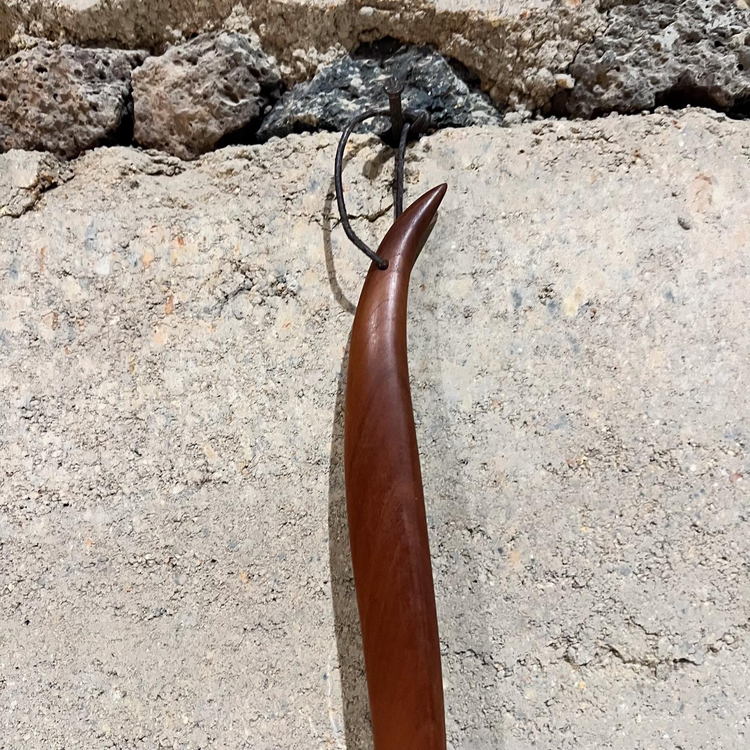 Scultura a cucchiaio in legno di teak di arte moderna degli anni '70 in vendita 2