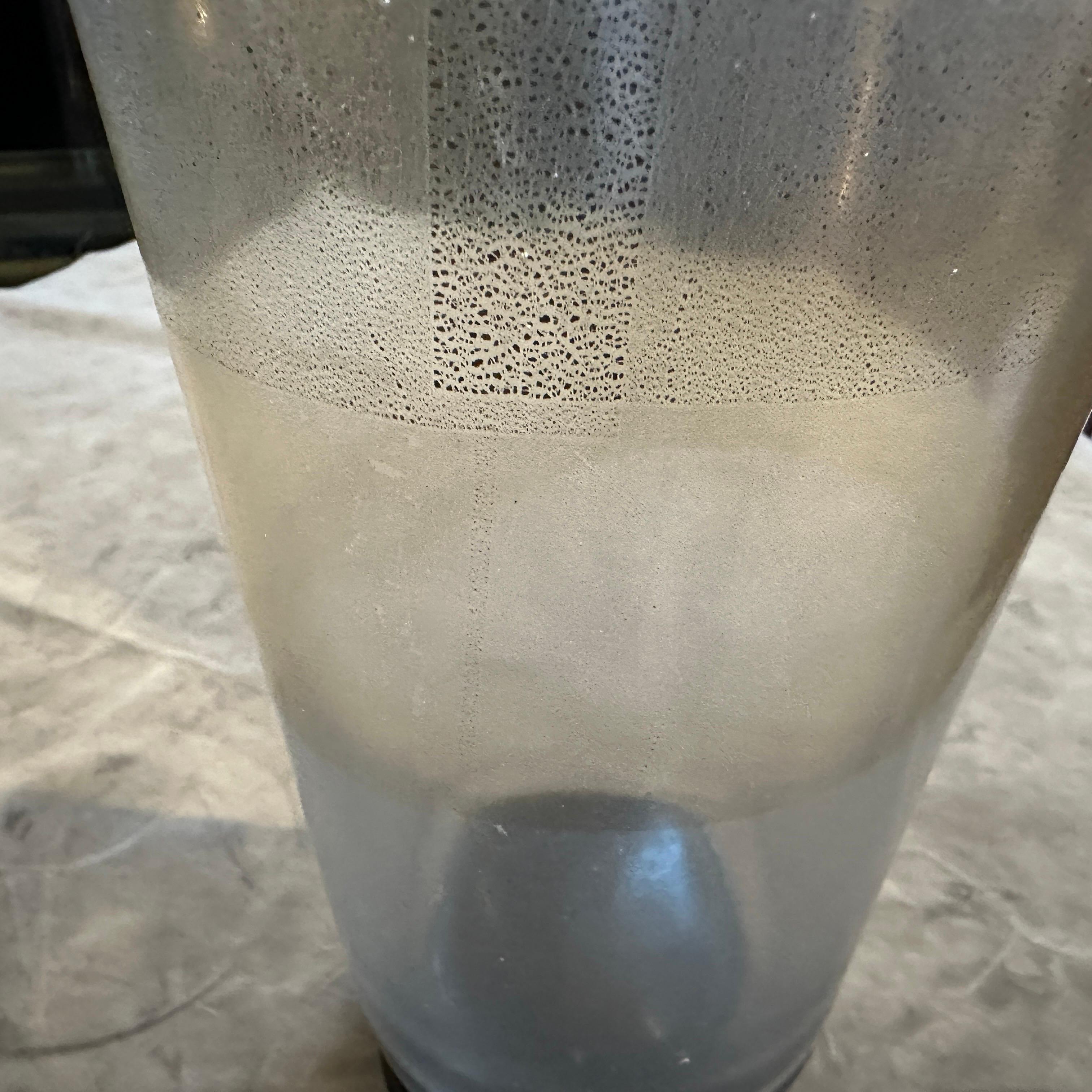 Vaso moderno anni '70 in vetro trasparente nero e oro di Murano in vendita 4
