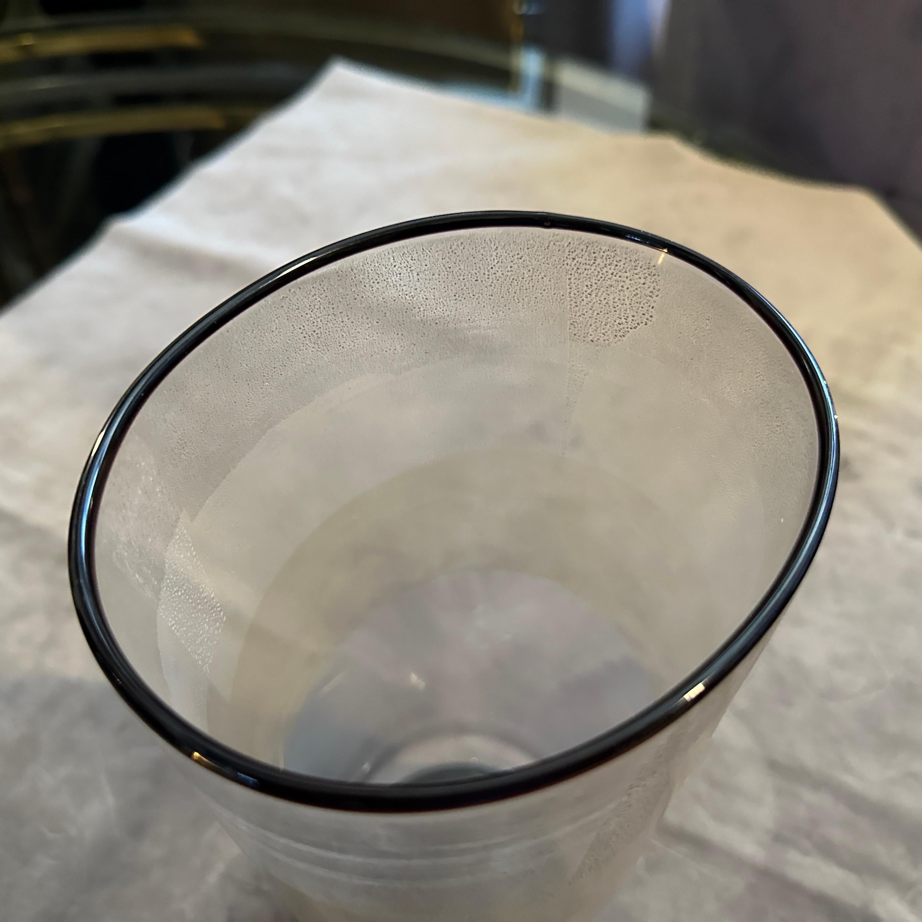 Vaso moderno anni '70 in vetro trasparente nero e oro di Murano in vendita 5