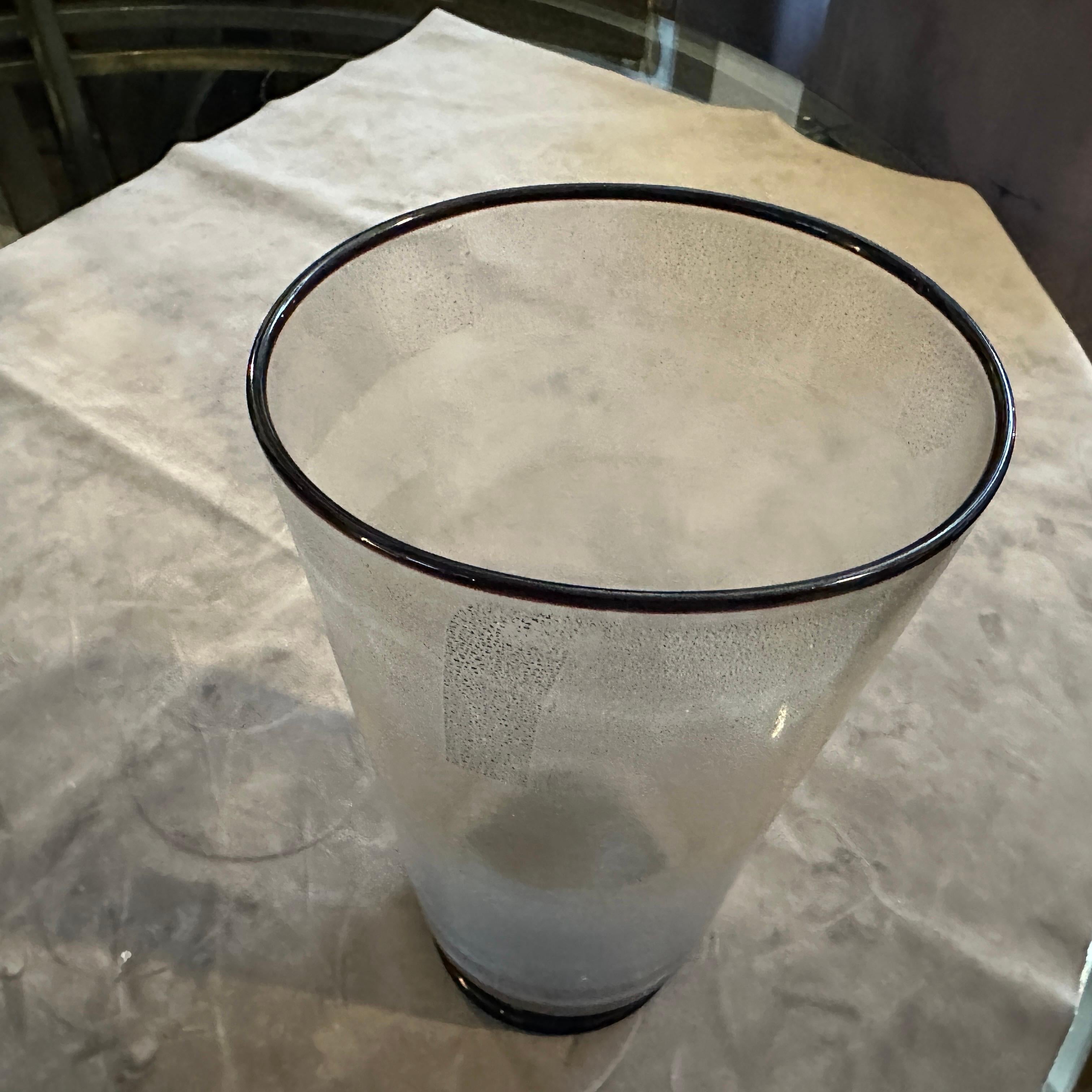 Vaso moderno anni '70 in vetro trasparente nero e oro di Murano in vendita 6