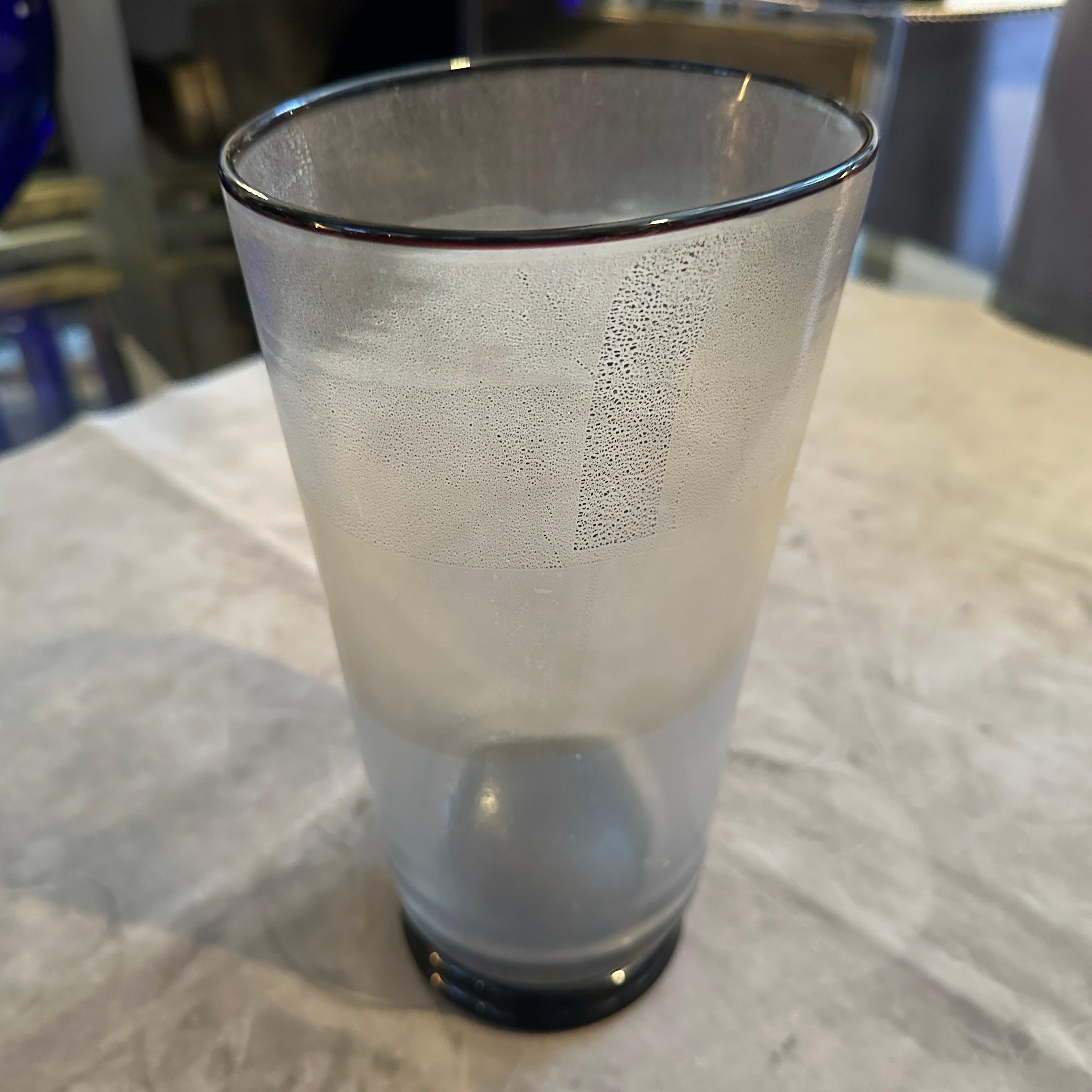 Vaso moderno anni '70 in vetro trasparente nero e oro di Murano in vendita 1