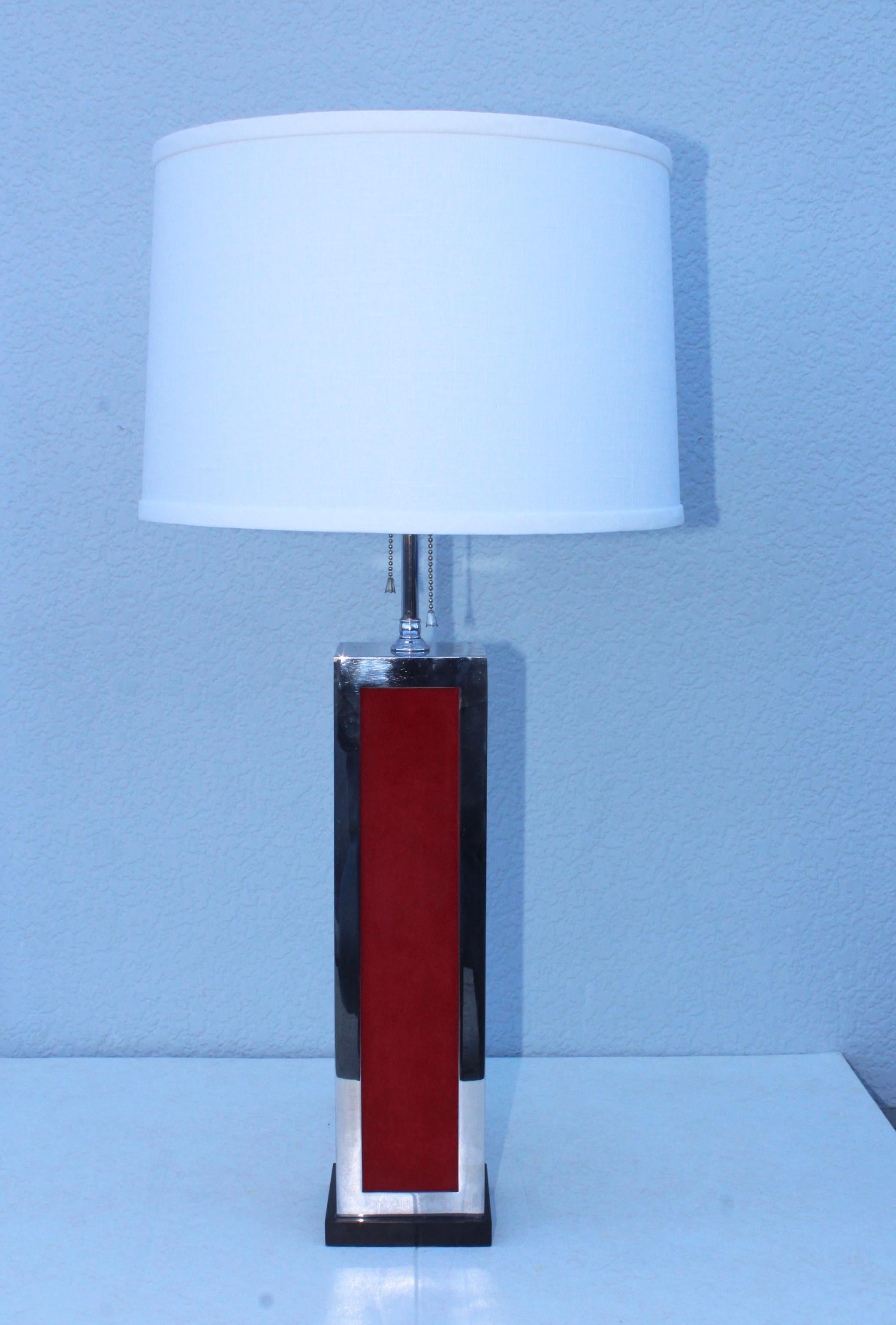 Moderne Tischlampen aus Chrom und Samt aus den 1970er Jahren im Angebot 3