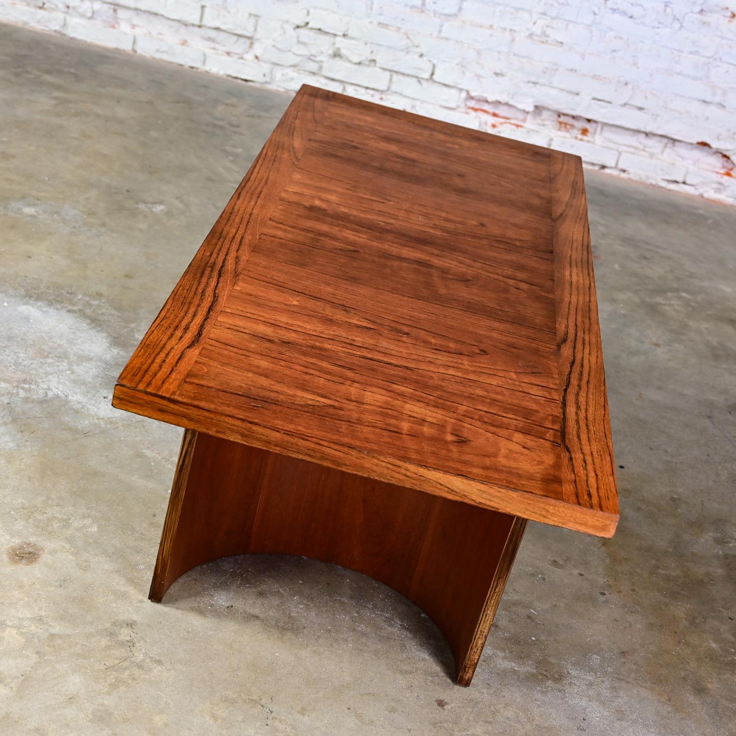 1970’s Modern Coffee Table Kroehler Rectangle Top Bentwood Curved Double U Base For Sale 3