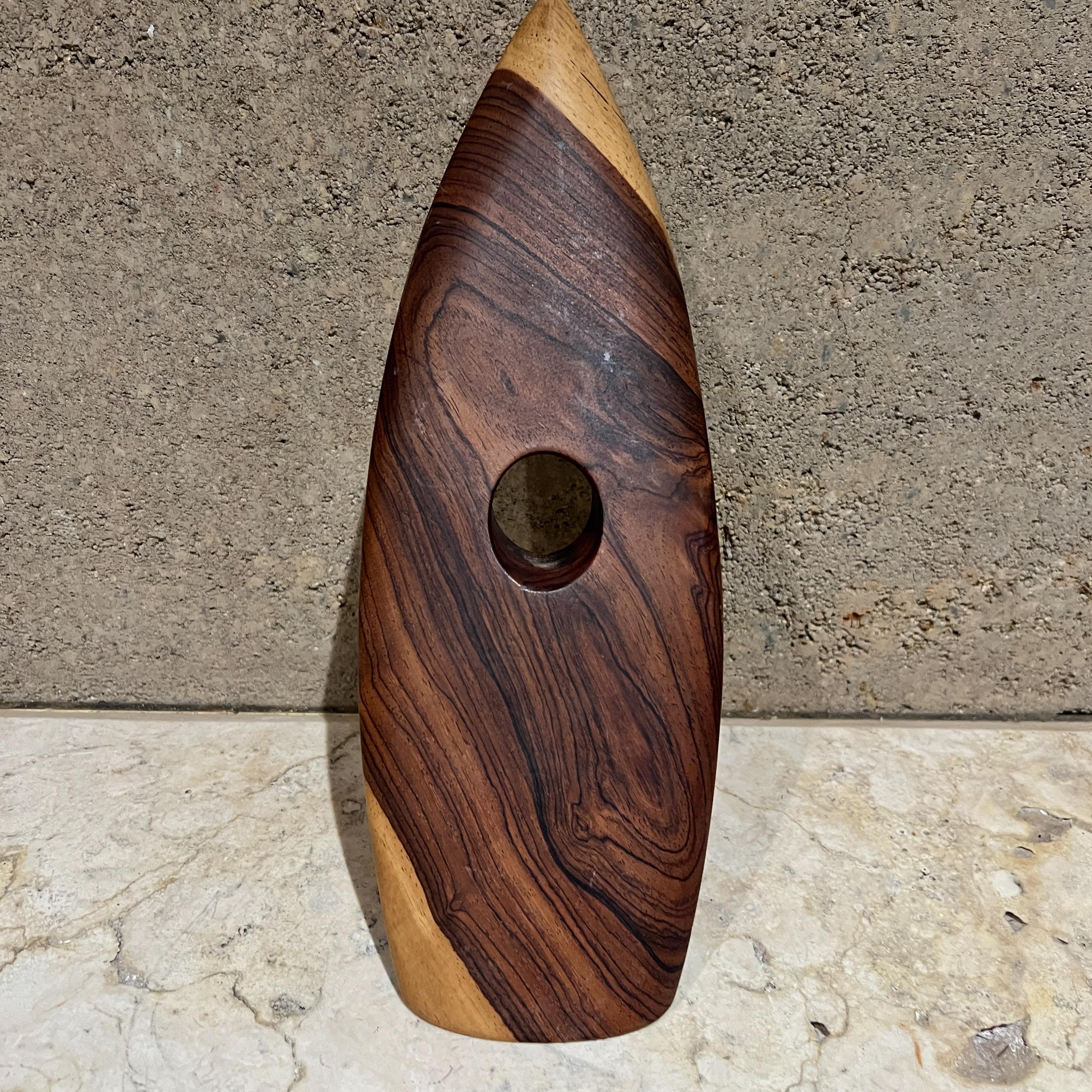 Fine XX secolo Portabottiglie da vino in legno galleggiante moderno degli anni '70 in vendita