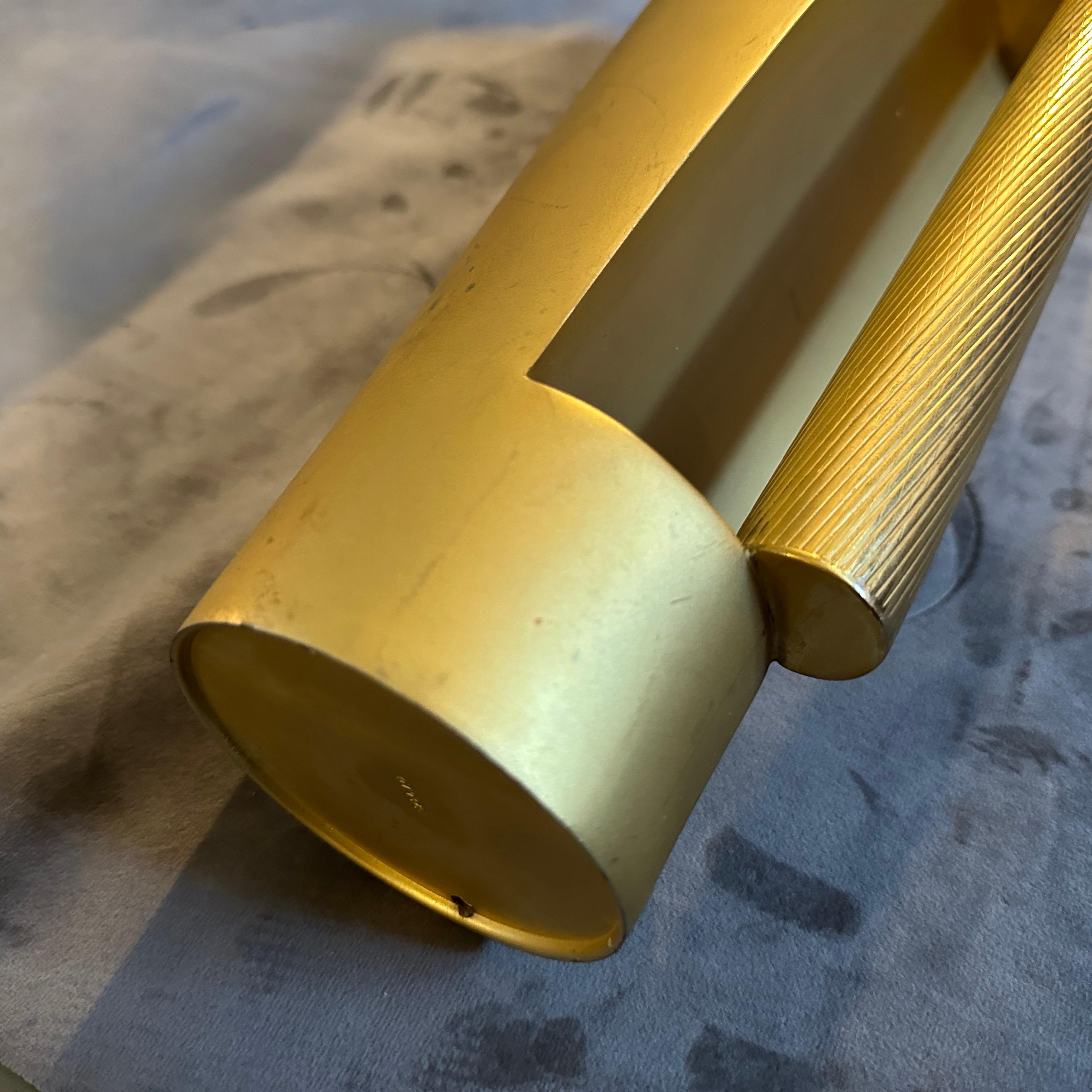 Jarrón moderno de metal dorado con diseño italiano de los años 70 en Bueno estado para la venta en Aci Castello, IT
