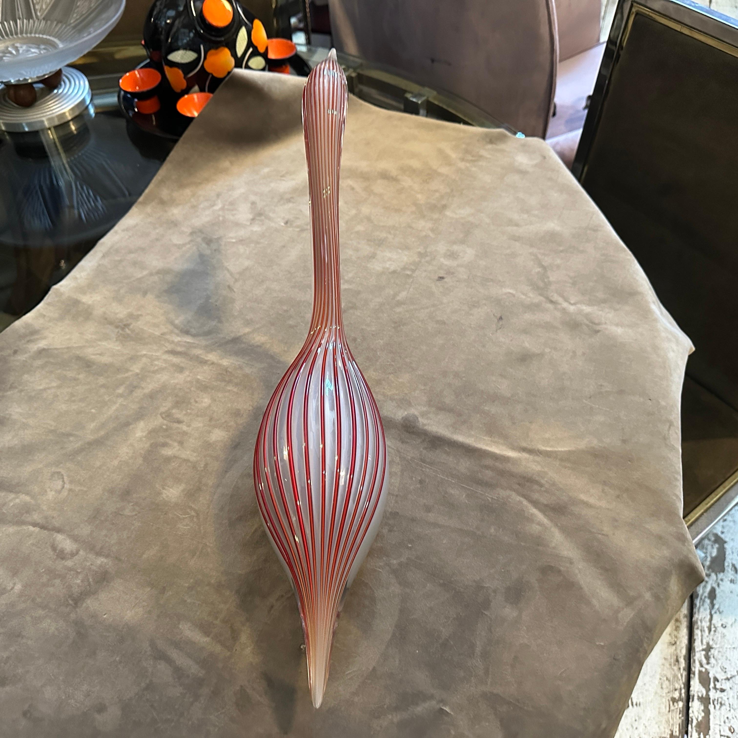 Scultura moderna degli anni '70 in vetro di Murano grigio e rosso raffigurante un'anatra di Seguso In condizioni ottime in vendita a Aci Castello, IT